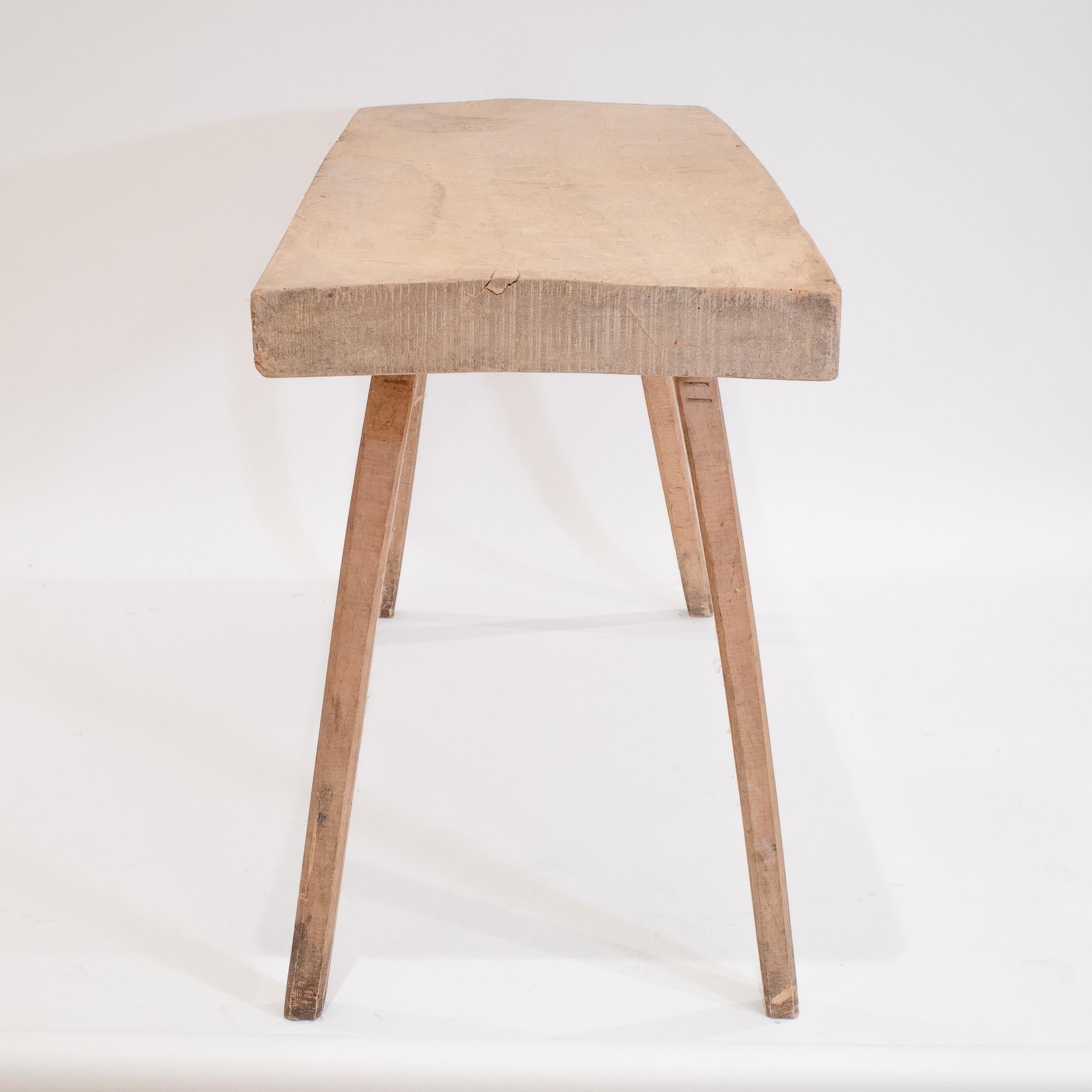 Primitif Établi de ferme rustique, bloc de boucherie ou table console en vente