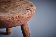 Rustikaler Bauernhocker im Originalzustand, 1900er Jahre