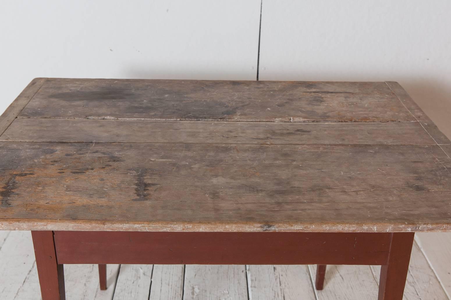Rustic Farmhouse Rectangular Farm Table with Red Base with Natural Wooden Top 1