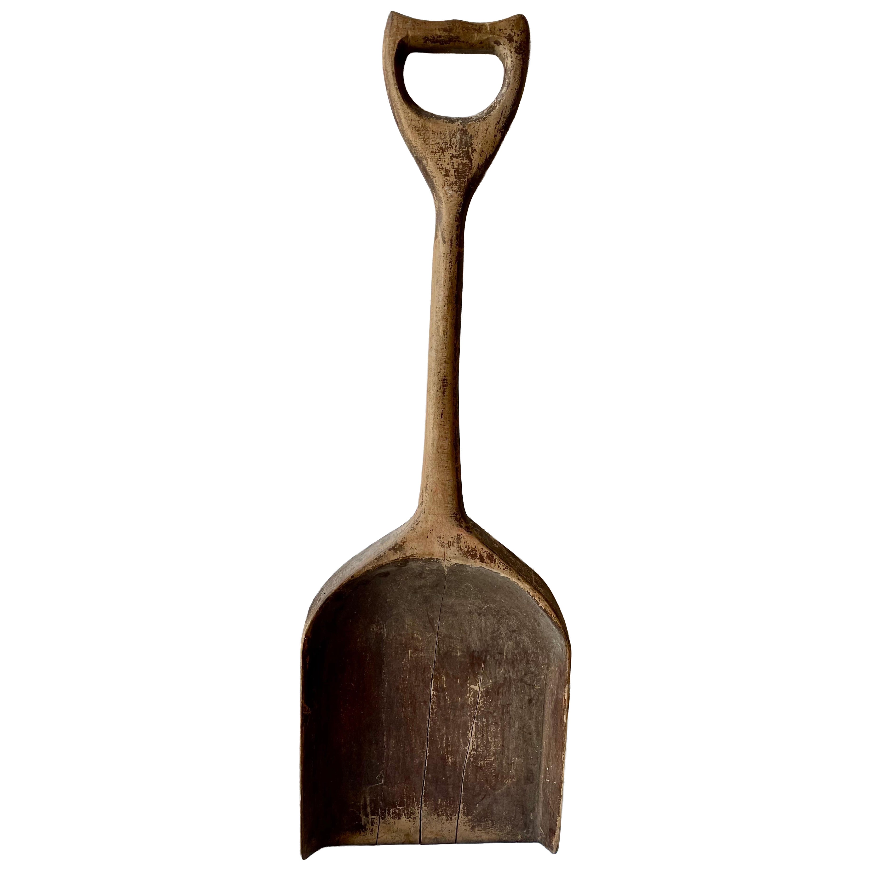 Rustic Farmhouse Country Antique Wooden Carved Shovel D-Handle For Sale