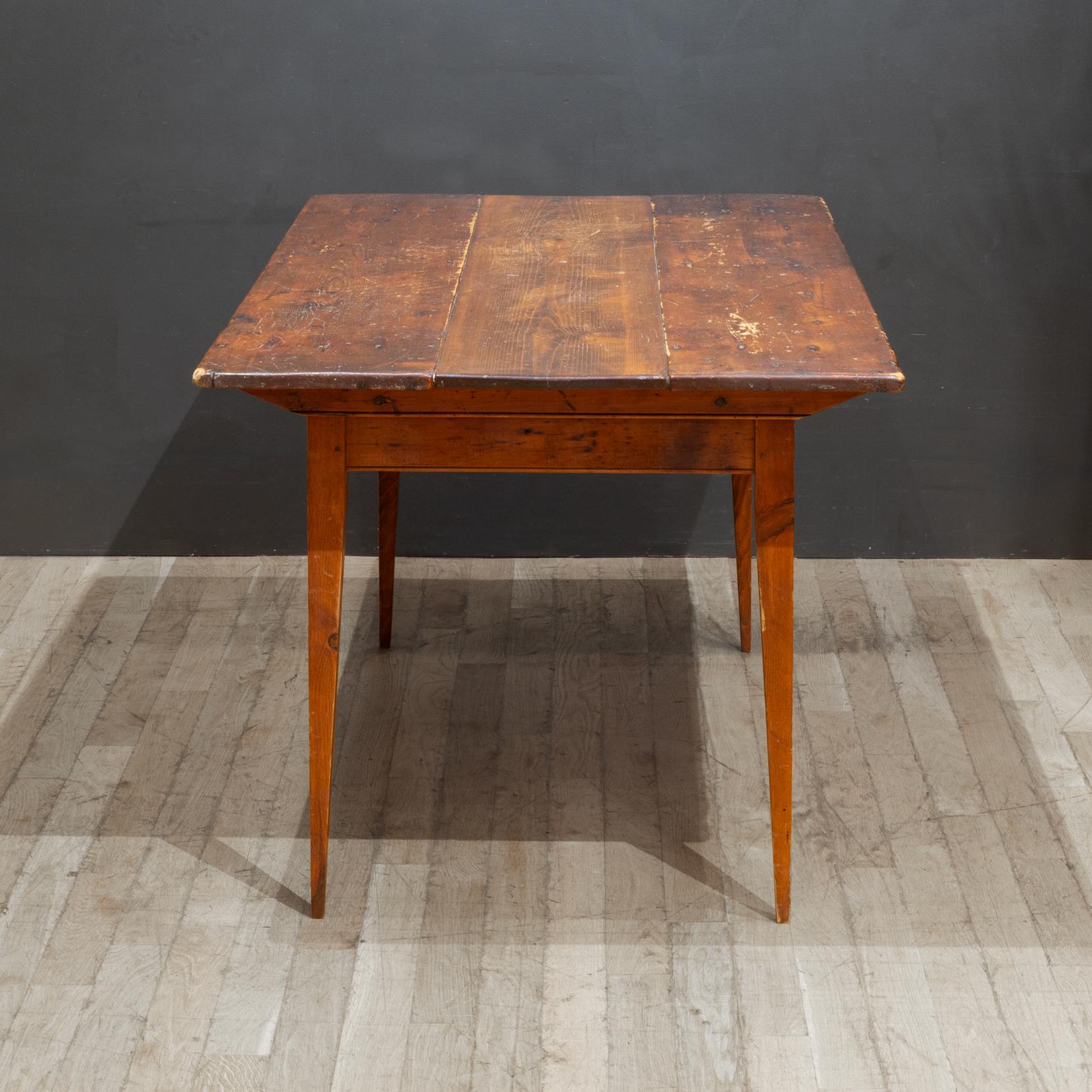 Table de salle à manger rustique Bon état - En vente à San Francisco, CA