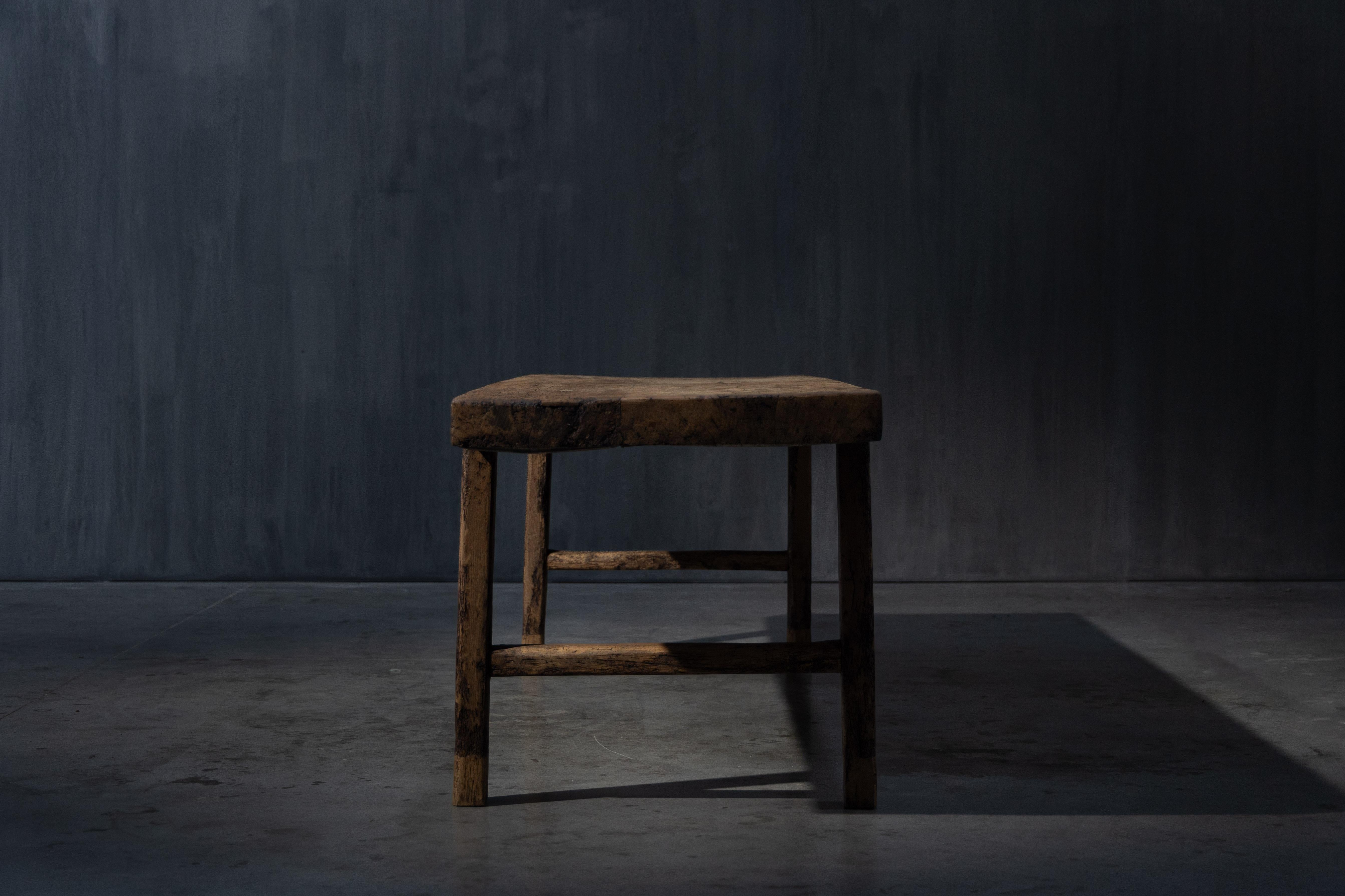 Table de salle à manger rustique, France, années 1950 en vente 6