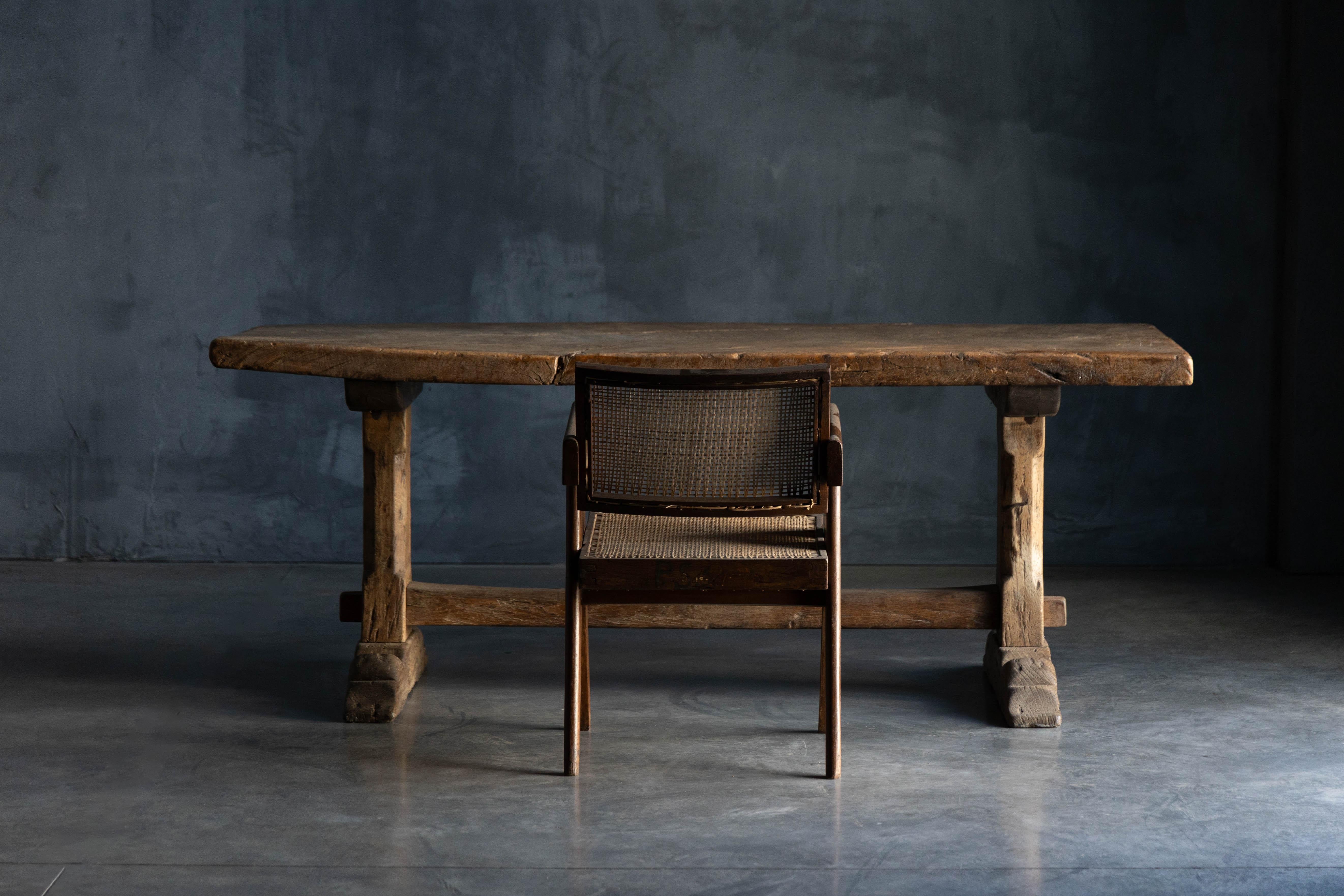 Table à manger de ferme rustique, France, début du 20e siècle en vente 5
