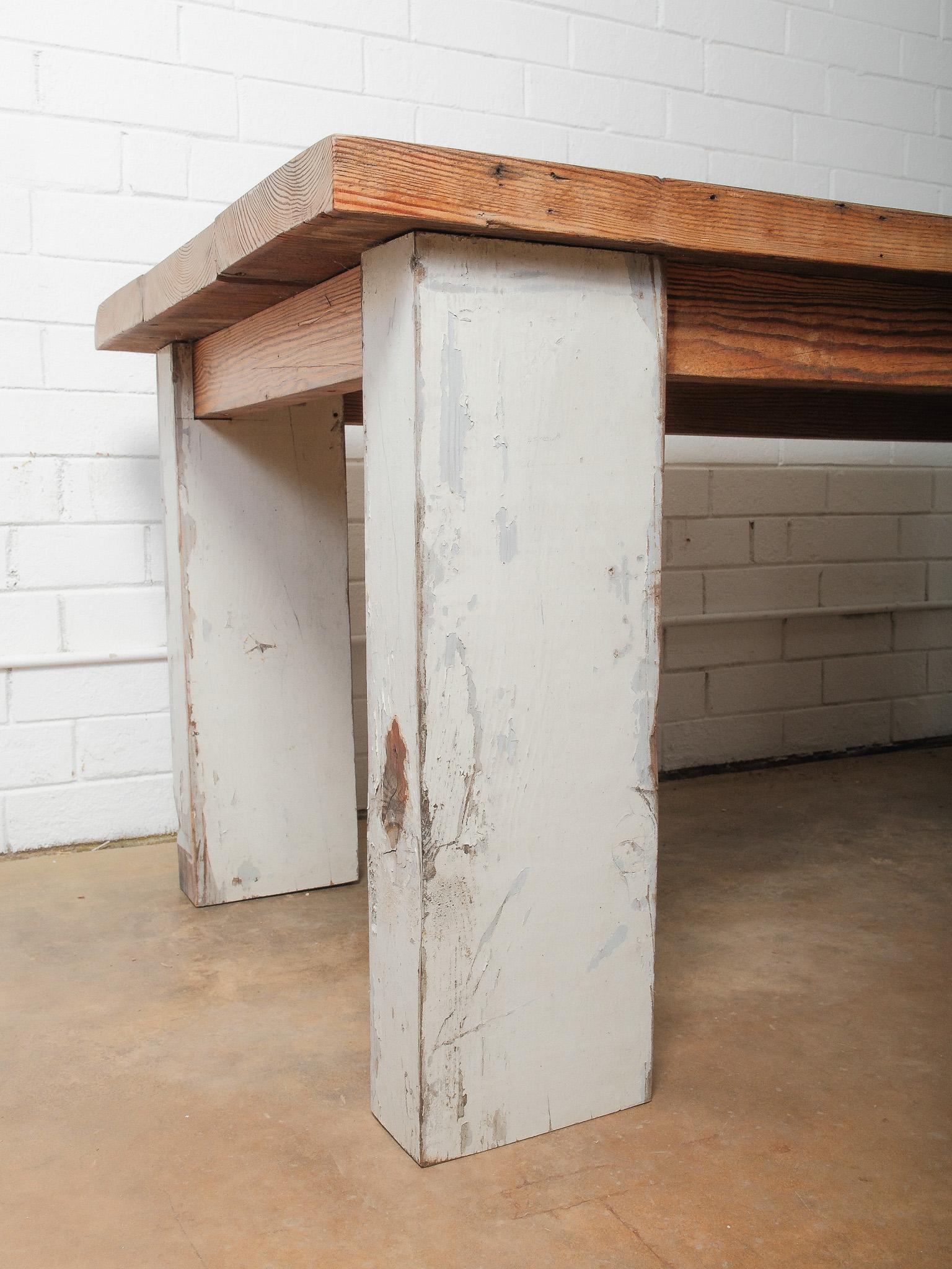 Table de salle à manger rustique avec incrustations de tranches de Wood Wood Nature et base peinte en vente 3