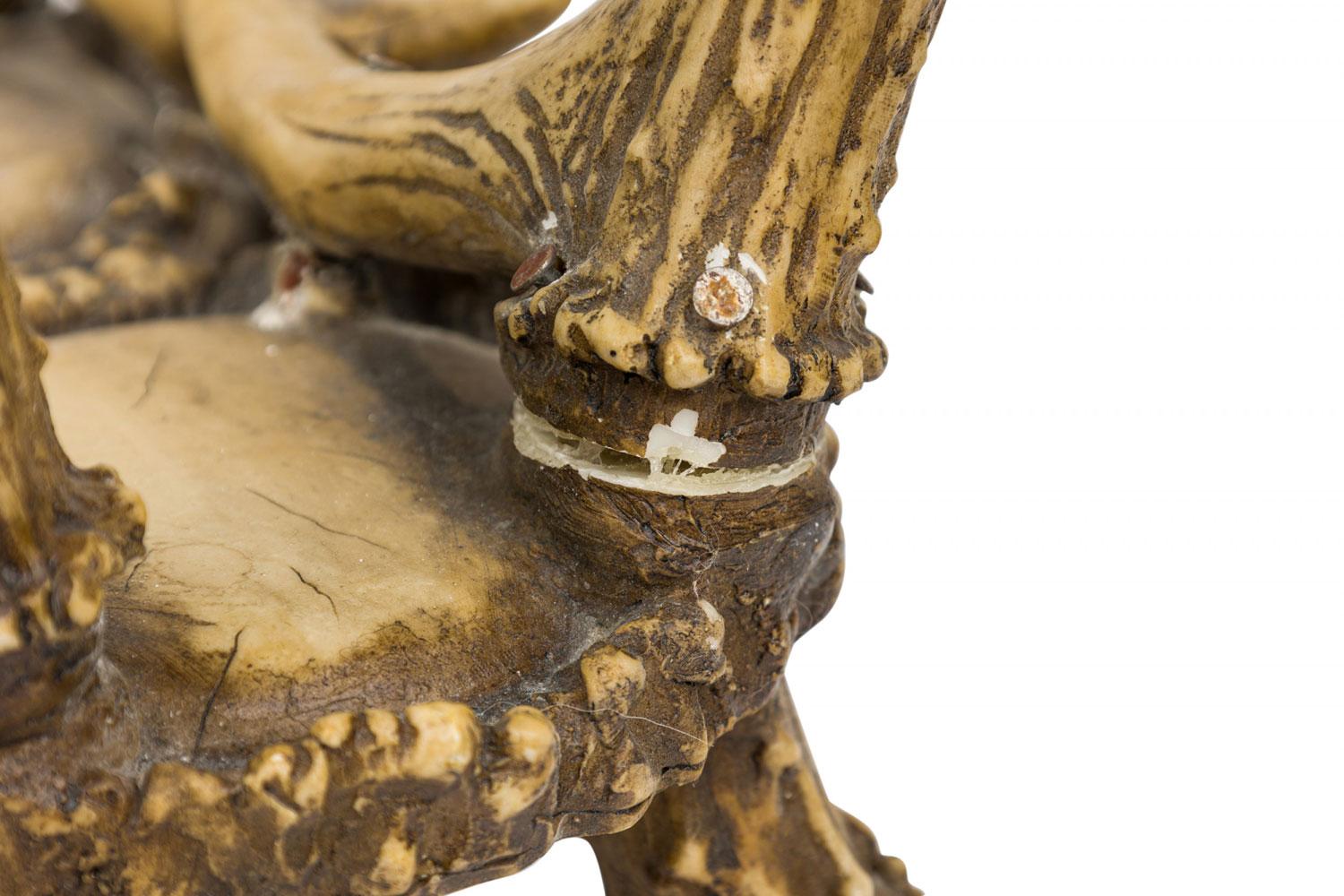 Portariviste rustico in finta corna di alce in vendita 3