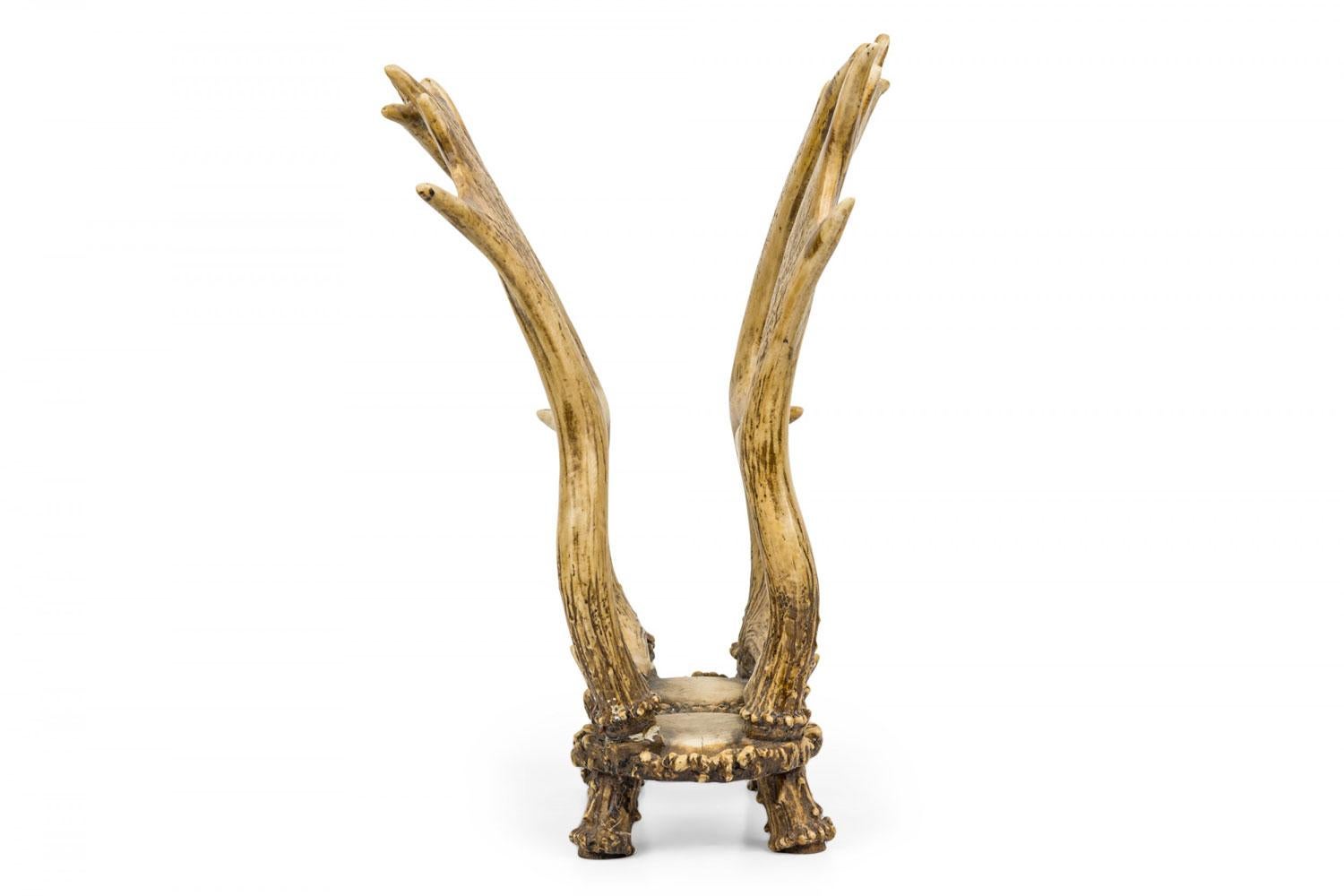 Portariviste rustico in finta corna di alce In condizioni buone in vendita a Queens, NY