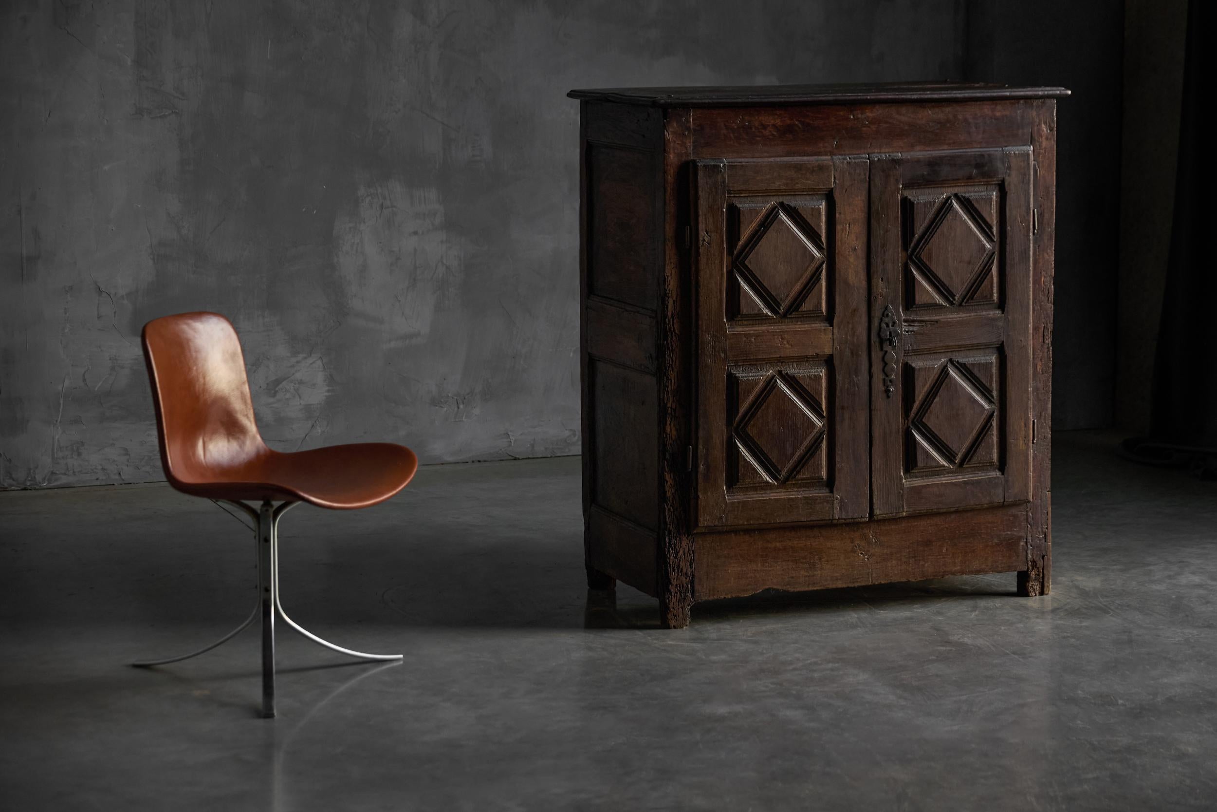 Français Buffet rustique d'art populaire, France, XVIIIe siècle en vente