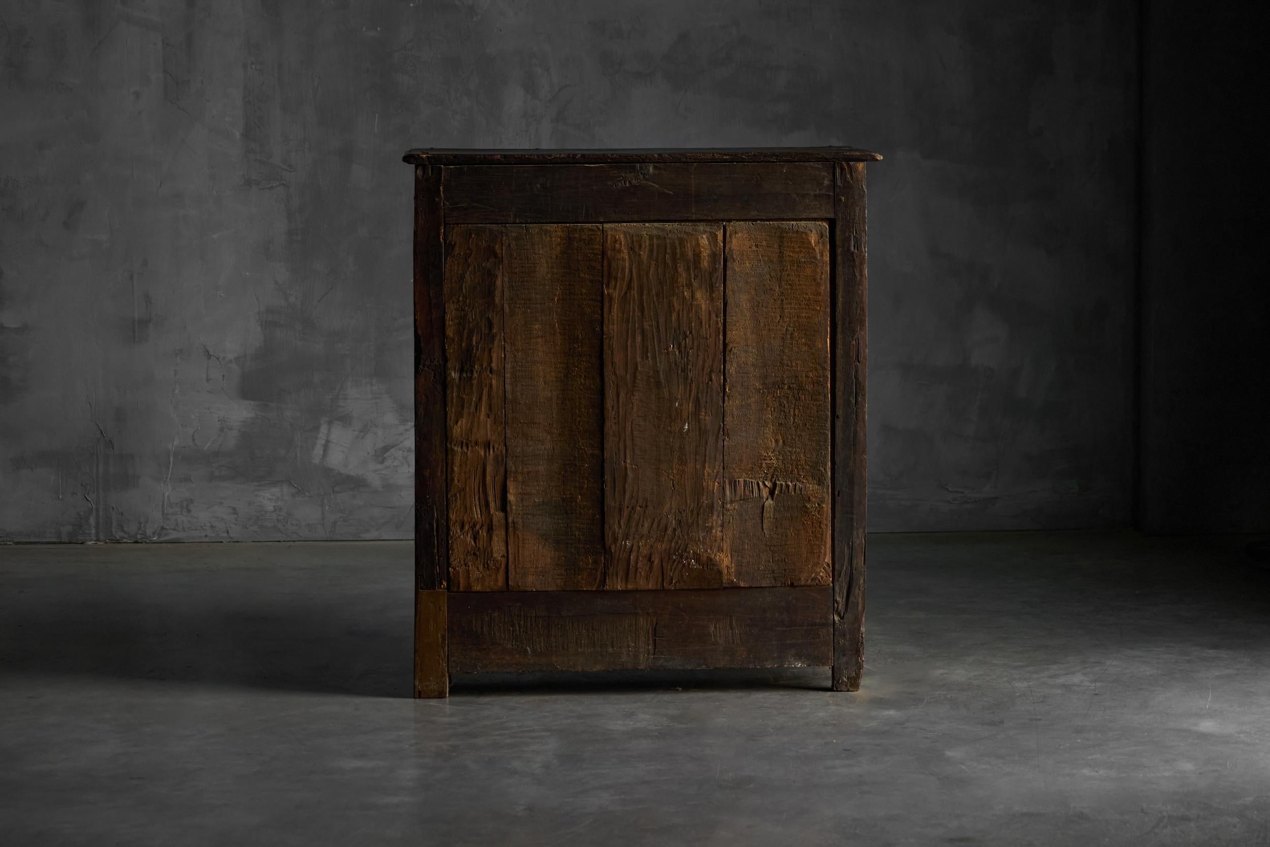 Buffet rustique d'art populaire, France, XVIIIe siècle en vente 1