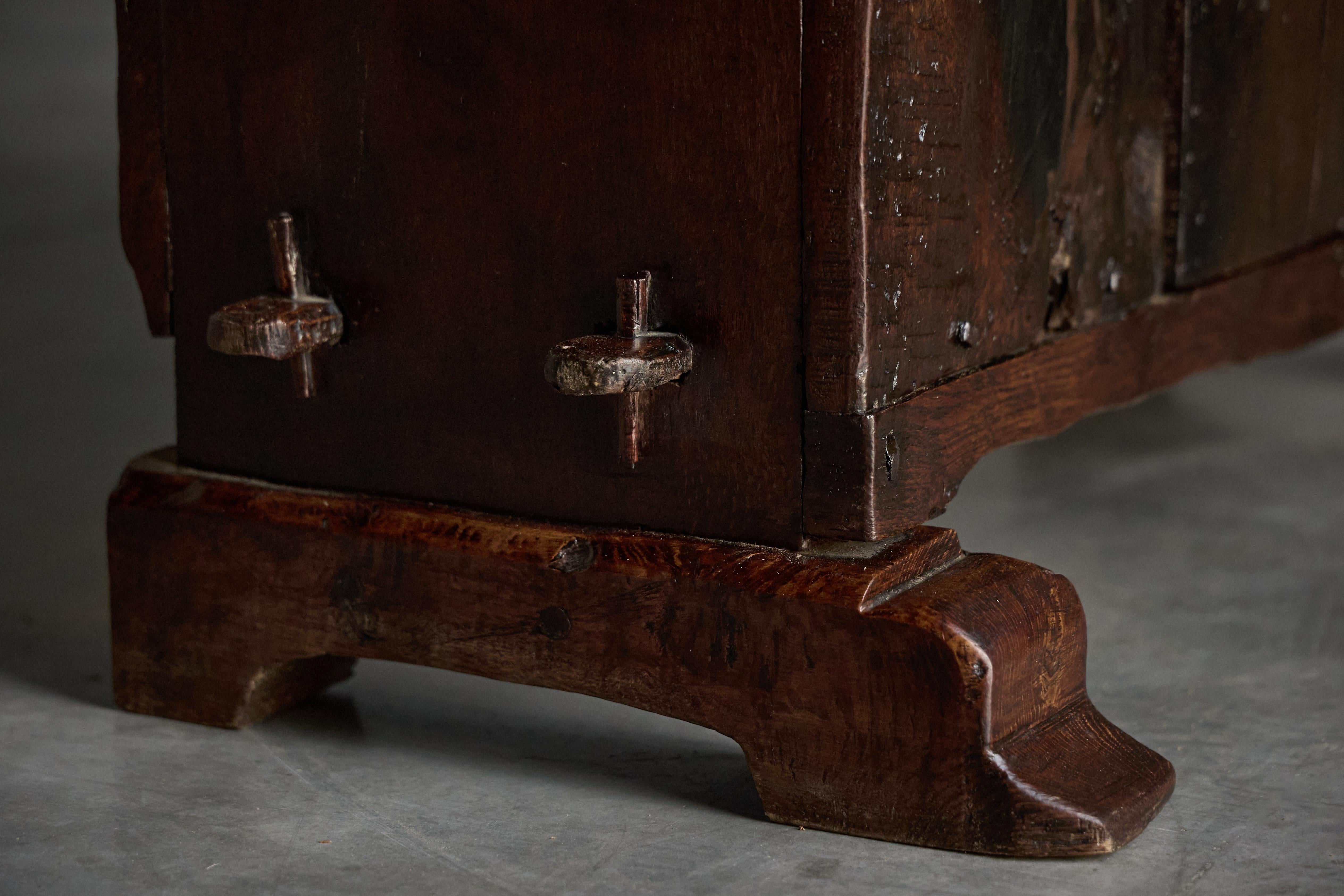 XIXe siècle Cabinet rustique d'art populaire, Espagne, 19e siècle en vente
