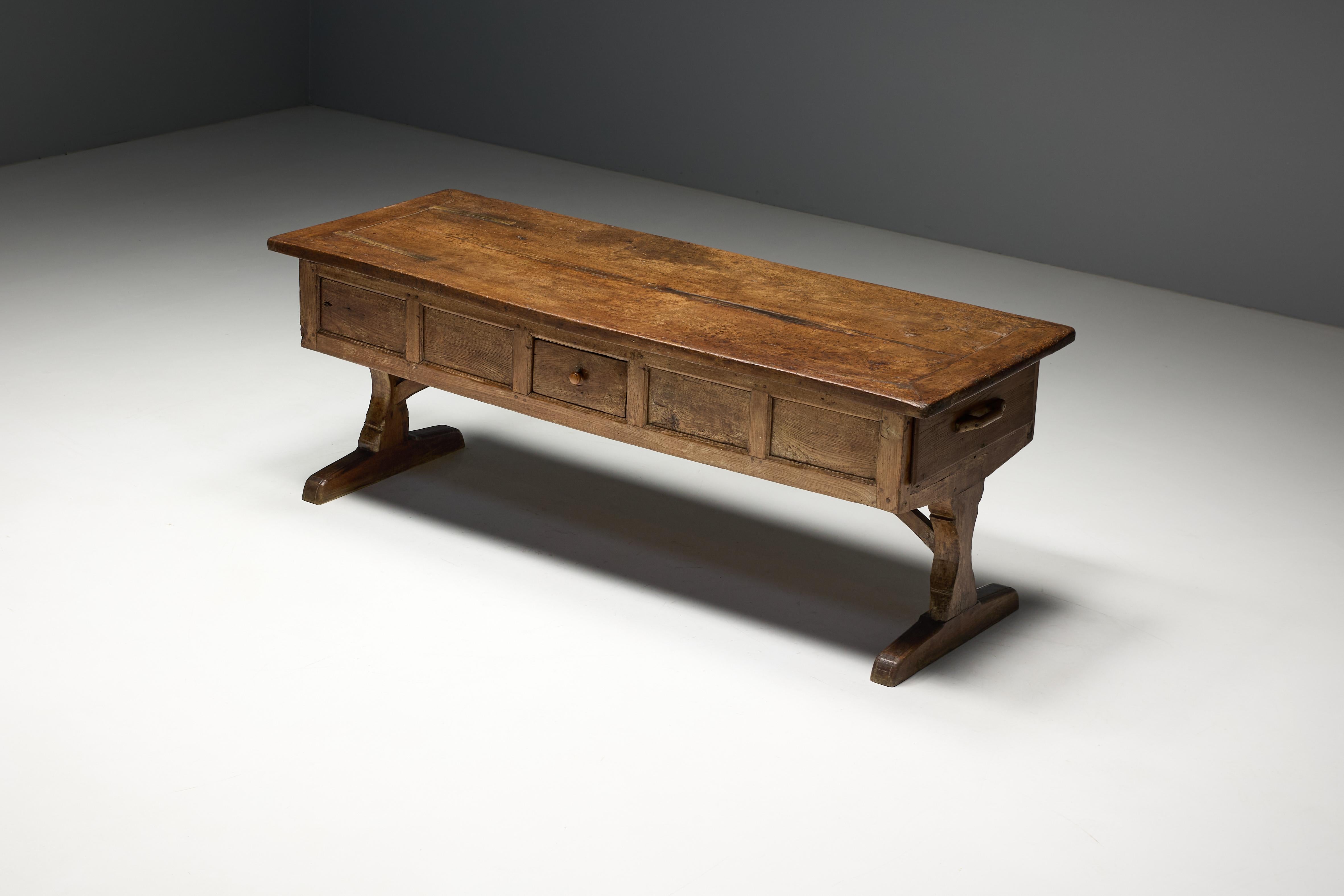 Rustic Folk Art Console Table, France, 18th Century In Excellent Condition In Antwerp, BE