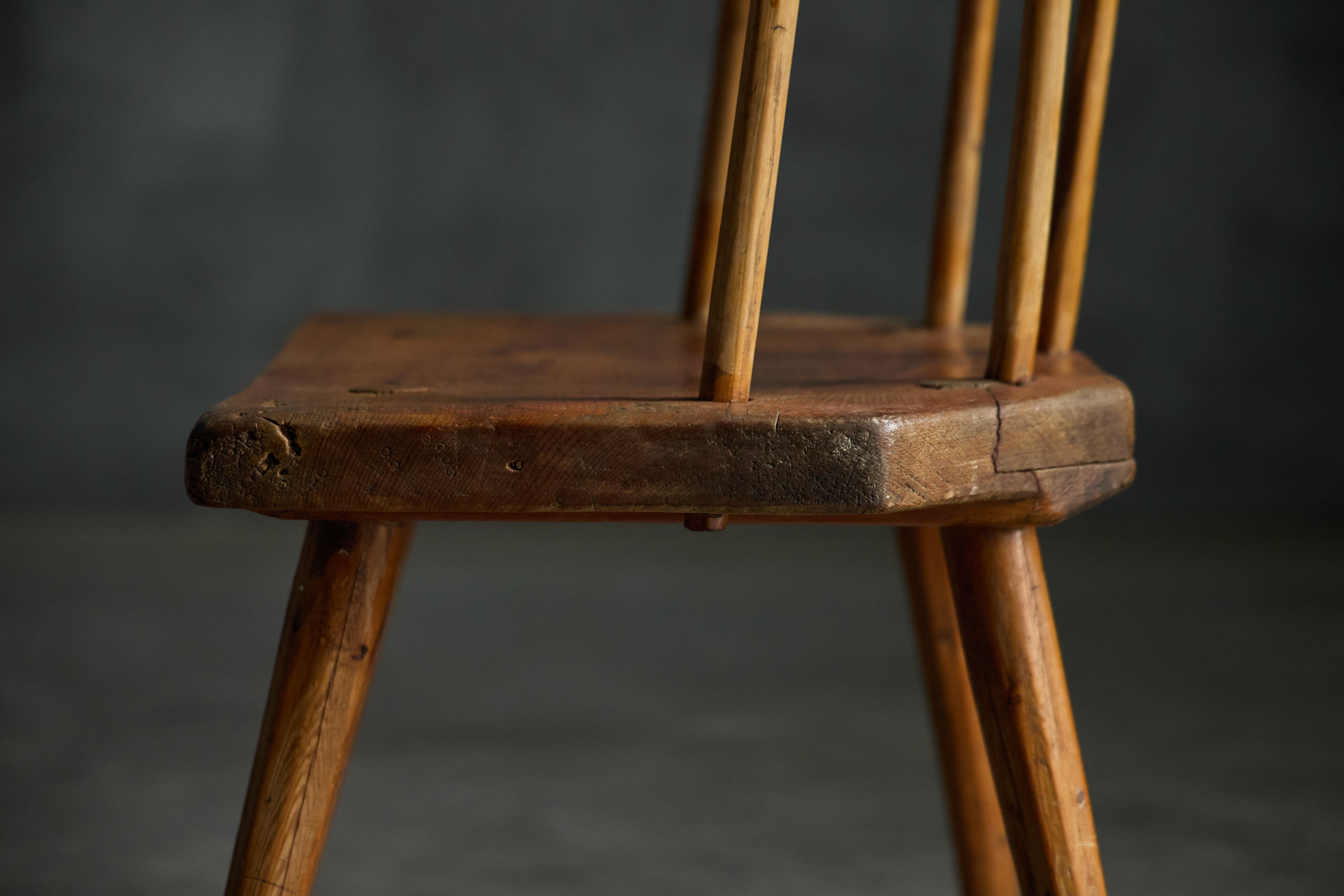 Autrichien Tabouret rustique d'art populaire, Autriche, XIXe siècle en vente