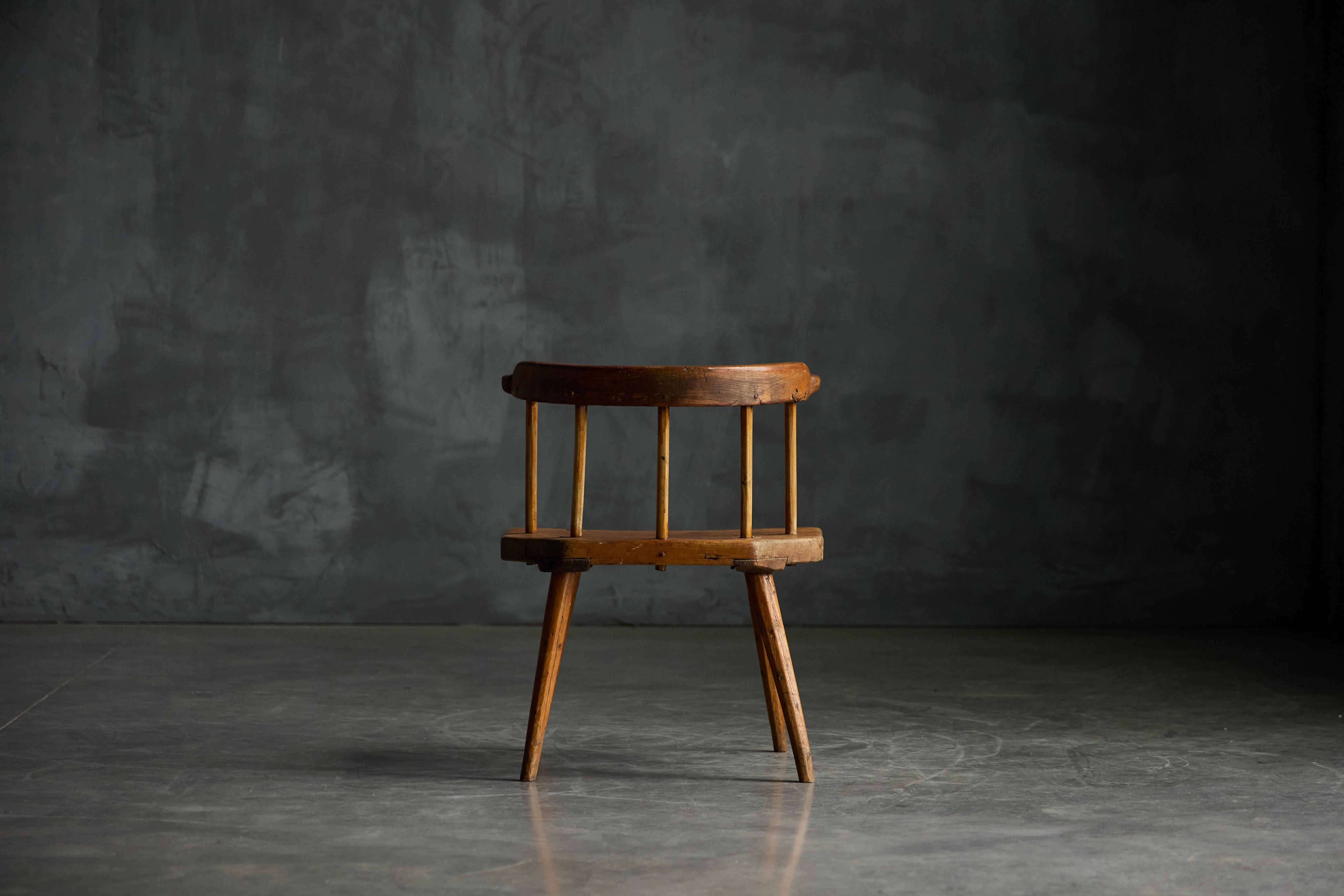 Tabouret rustique d'art populaire, Autriche, XIXe siècle en vente 3