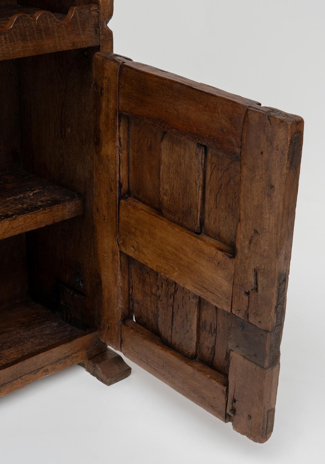 Armoire rustique d'art populaire Travail Populaire,  France 19ème siècle en vente 4
