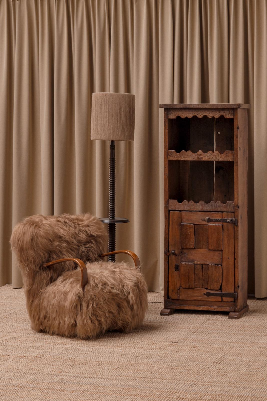 Artisanat Armoire rustique d'art populaire Travail Populaire,  France 19ème siècle en vente