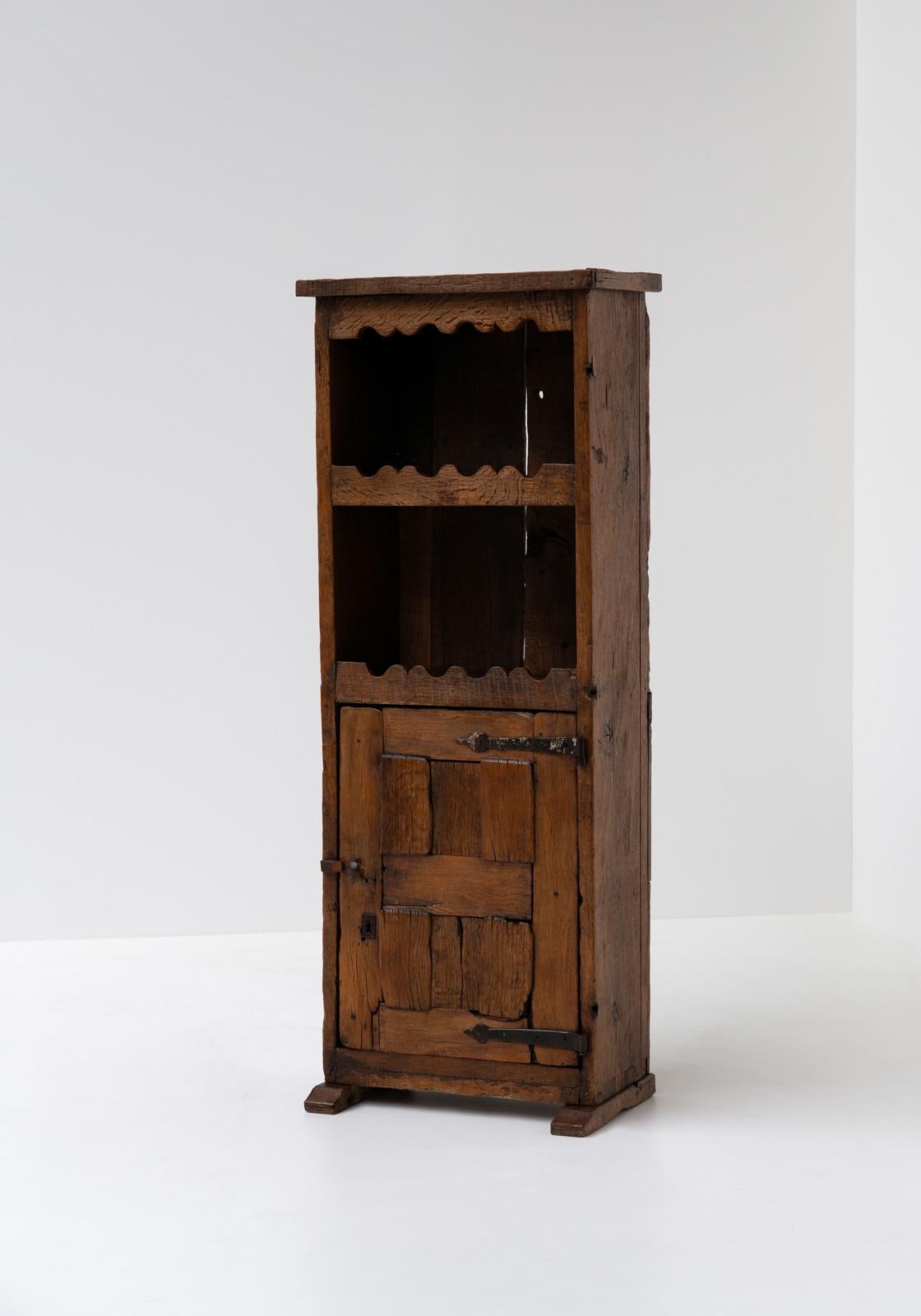Armoire rustique d'art populaire Travail Populaire,  France 19ème siècle en vente 2