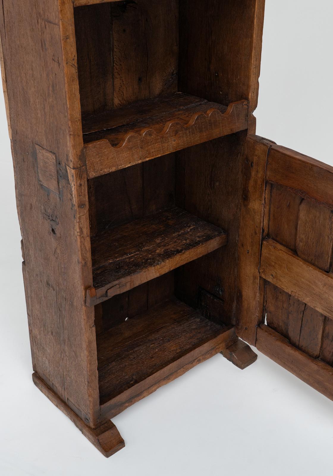 Armoire rustique d'art populaire Travail Populaire,  France 19ème siècle en vente 3