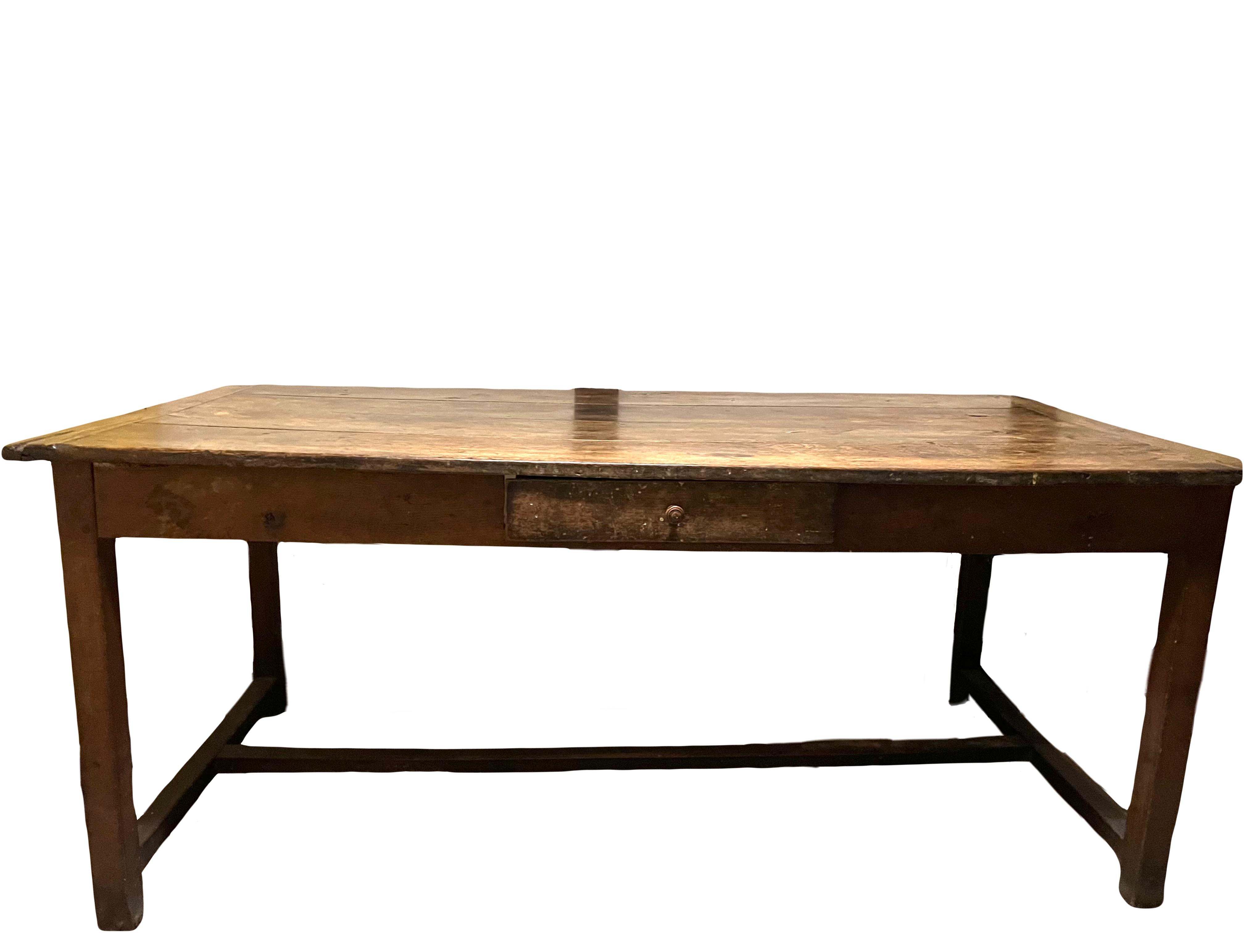 Rustic French 19th-century farmhouse table In Fair Condition For Sale In LA FERTÉ-SOUS-JOUARRE, FR