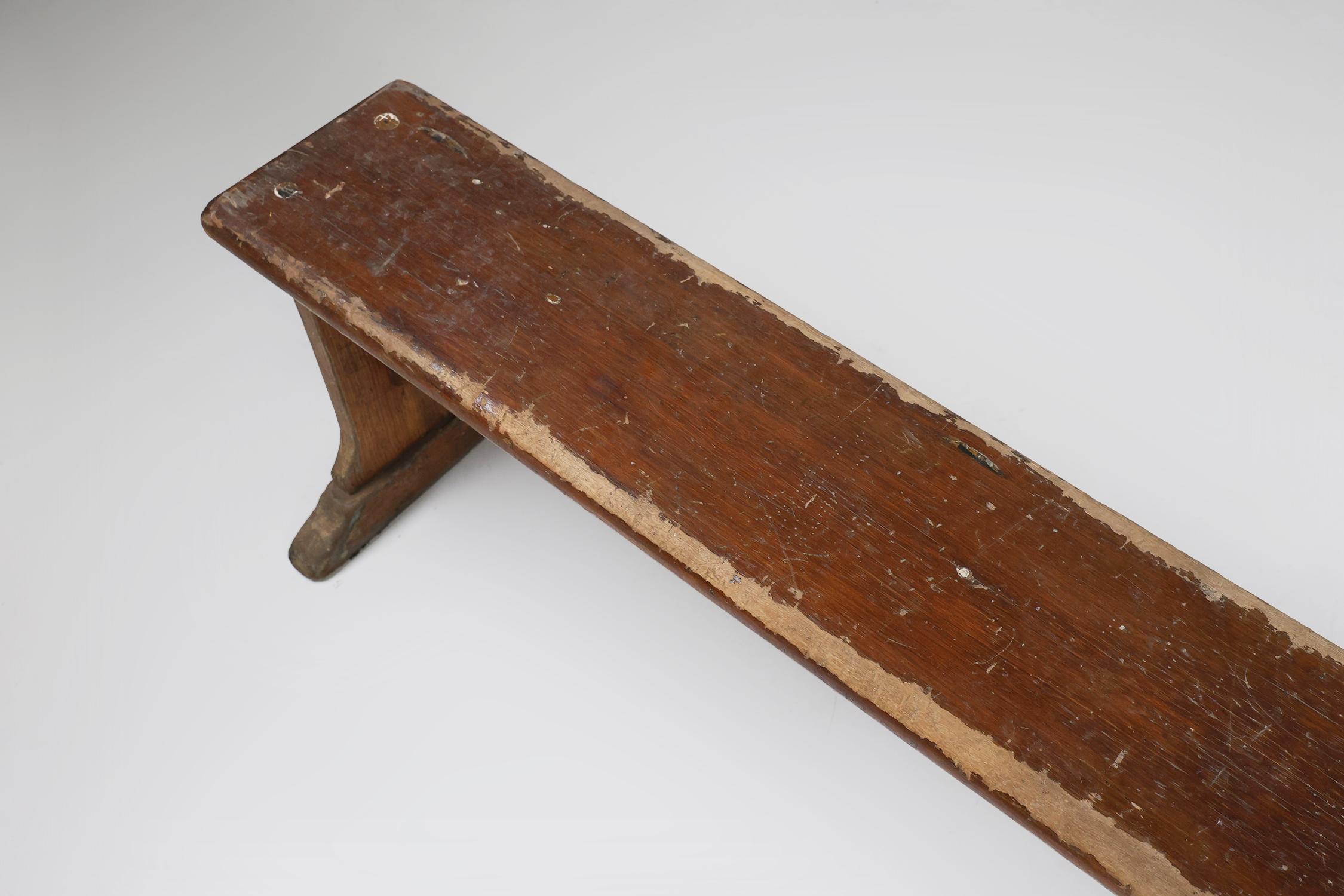 Chêne Banc rustique français en Oak Oak avec sculptures et belle patine, vers 1850 en vente