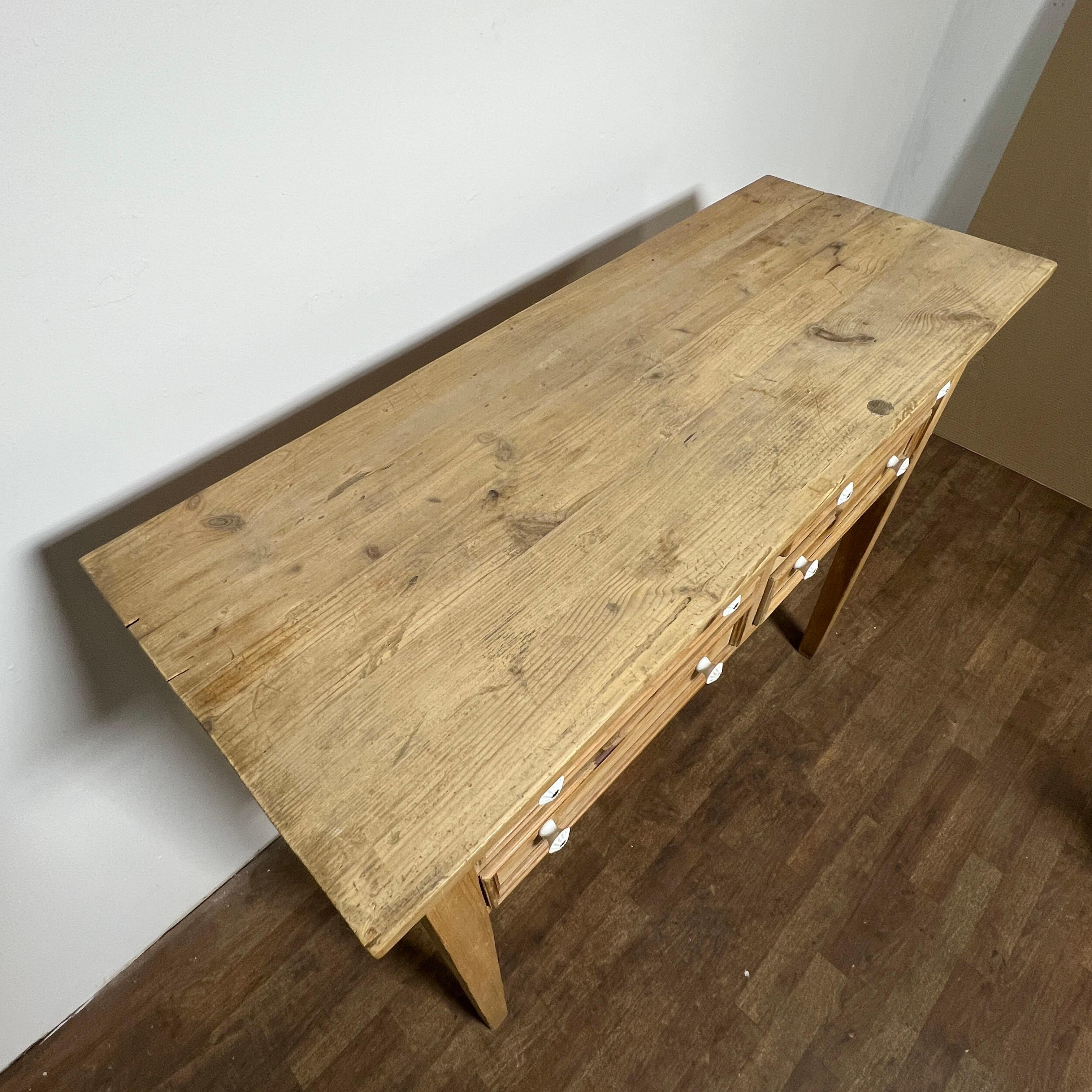 Rustic French Country Buffet Table in Stripped Pine For Sale 1