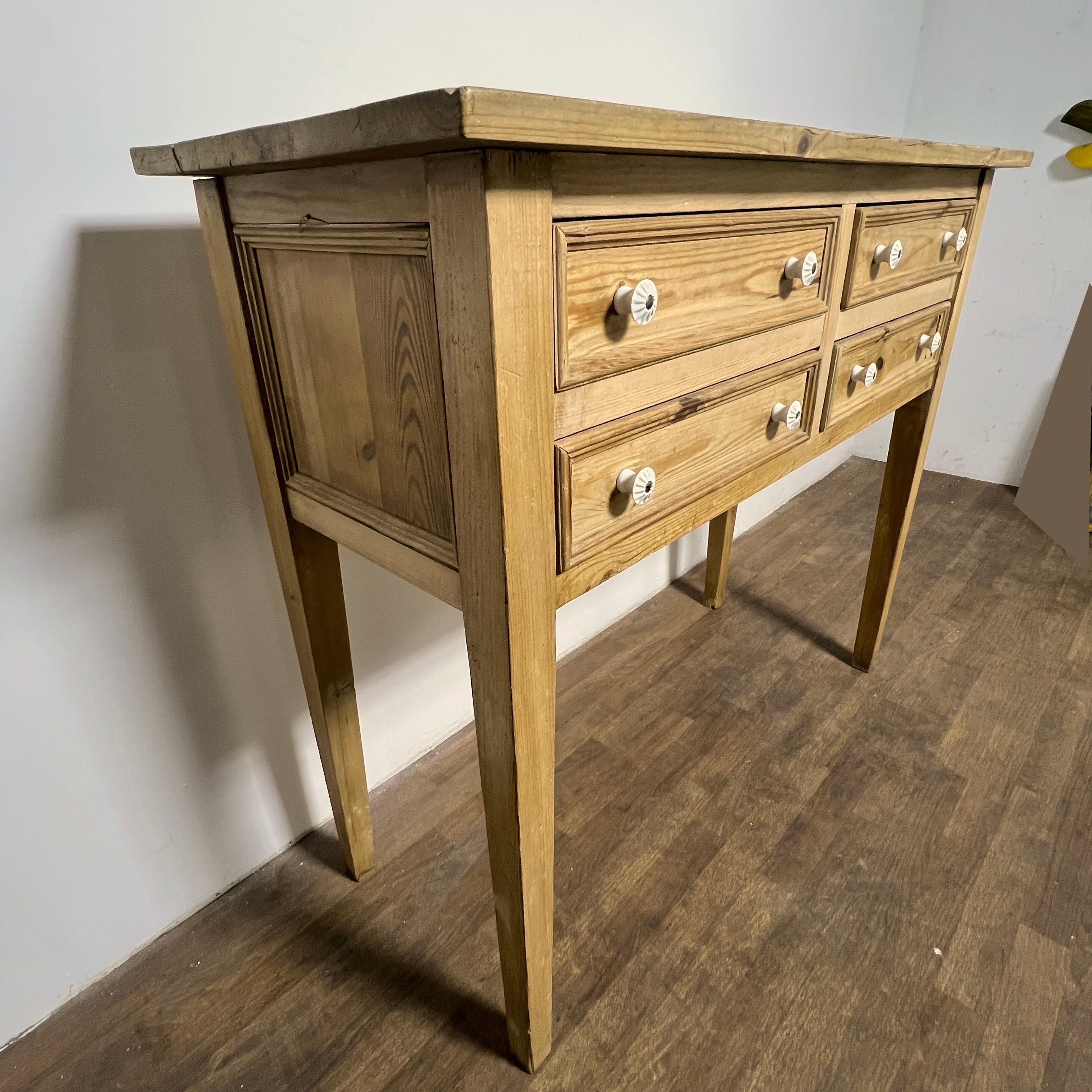 Rustic French Country Buffet Table in Stripped Pine For Sale 3