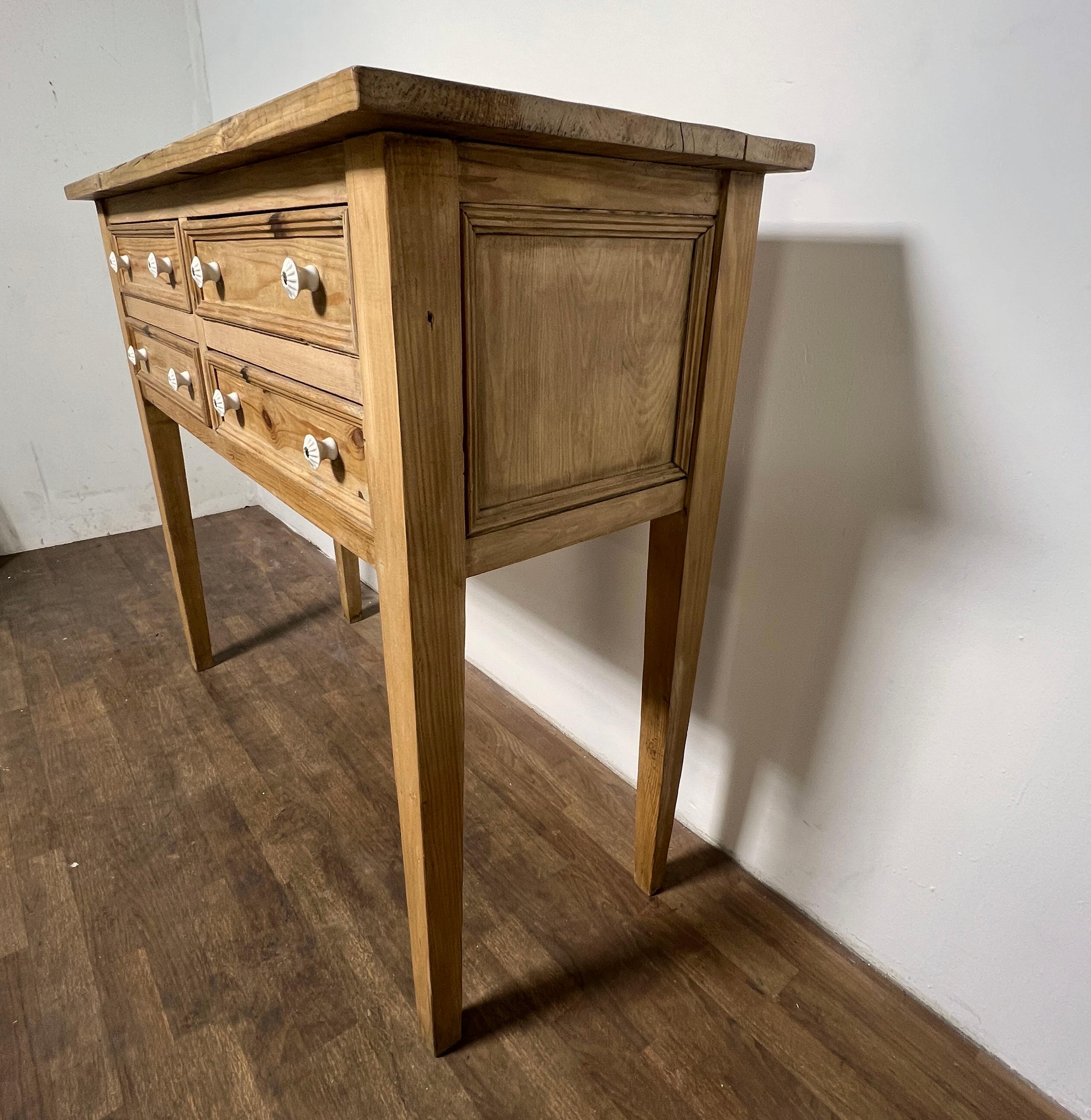 Rustic French Country Buffet Table in Stripped Pine For Sale 4
