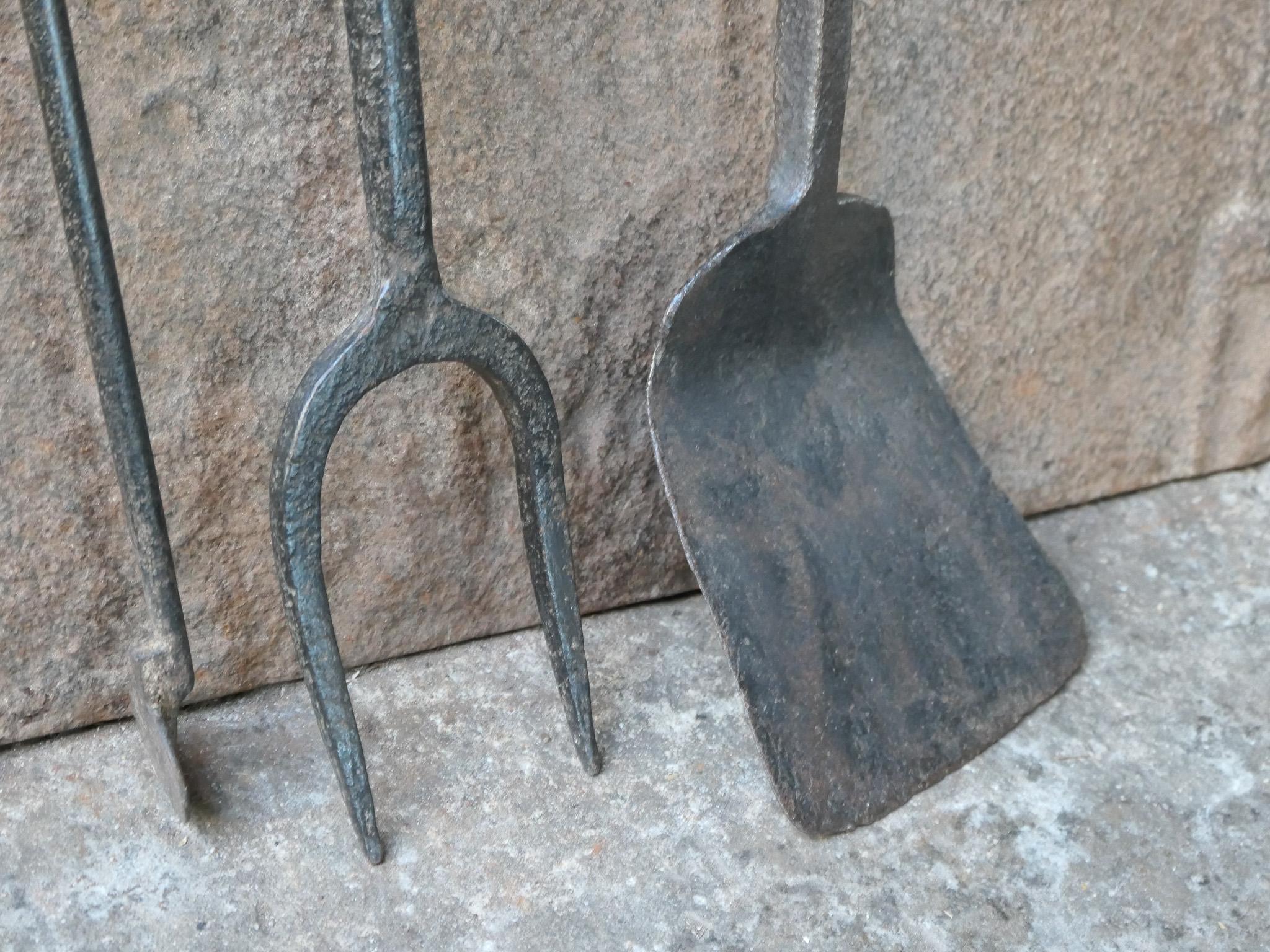 Rustikale französische Kaminwerkzeuge, 17.-18. Jahrhundert im Angebot 5