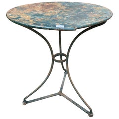 Table bistro en métal peint rustique français en vert foncé
