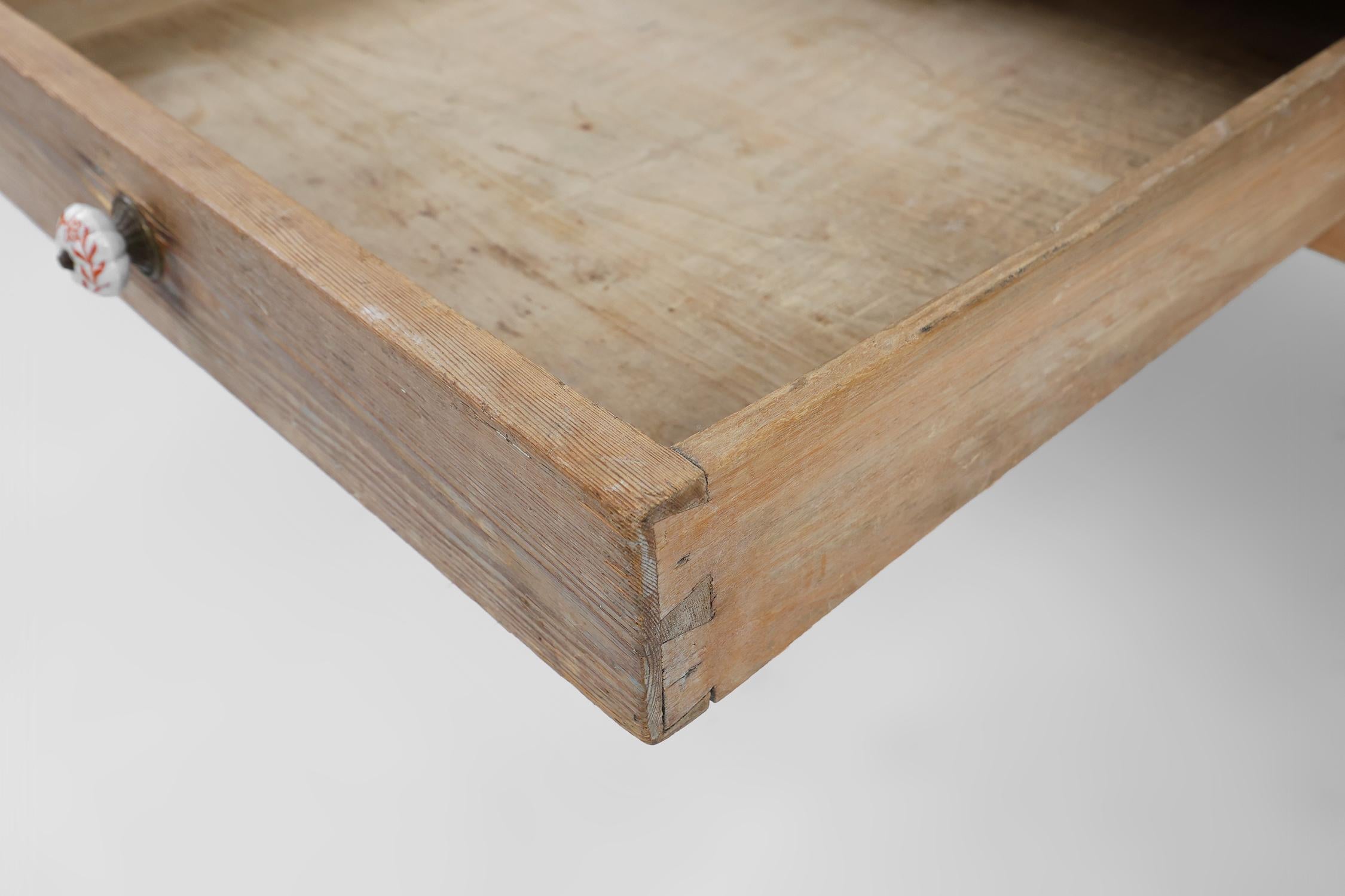 Rustic French pine wood dinner table with zinc top, ca. 1850 For Sale 6