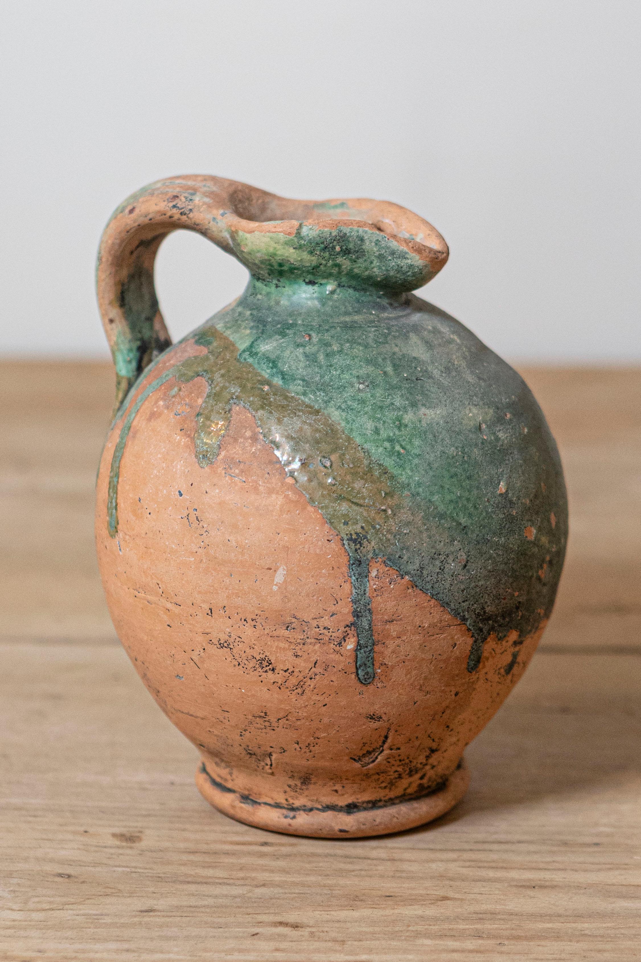 Rustic French Provincial 19th Century Pottery Jug with Green Glazed Accents In Good Condition For Sale In Atlanta, GA