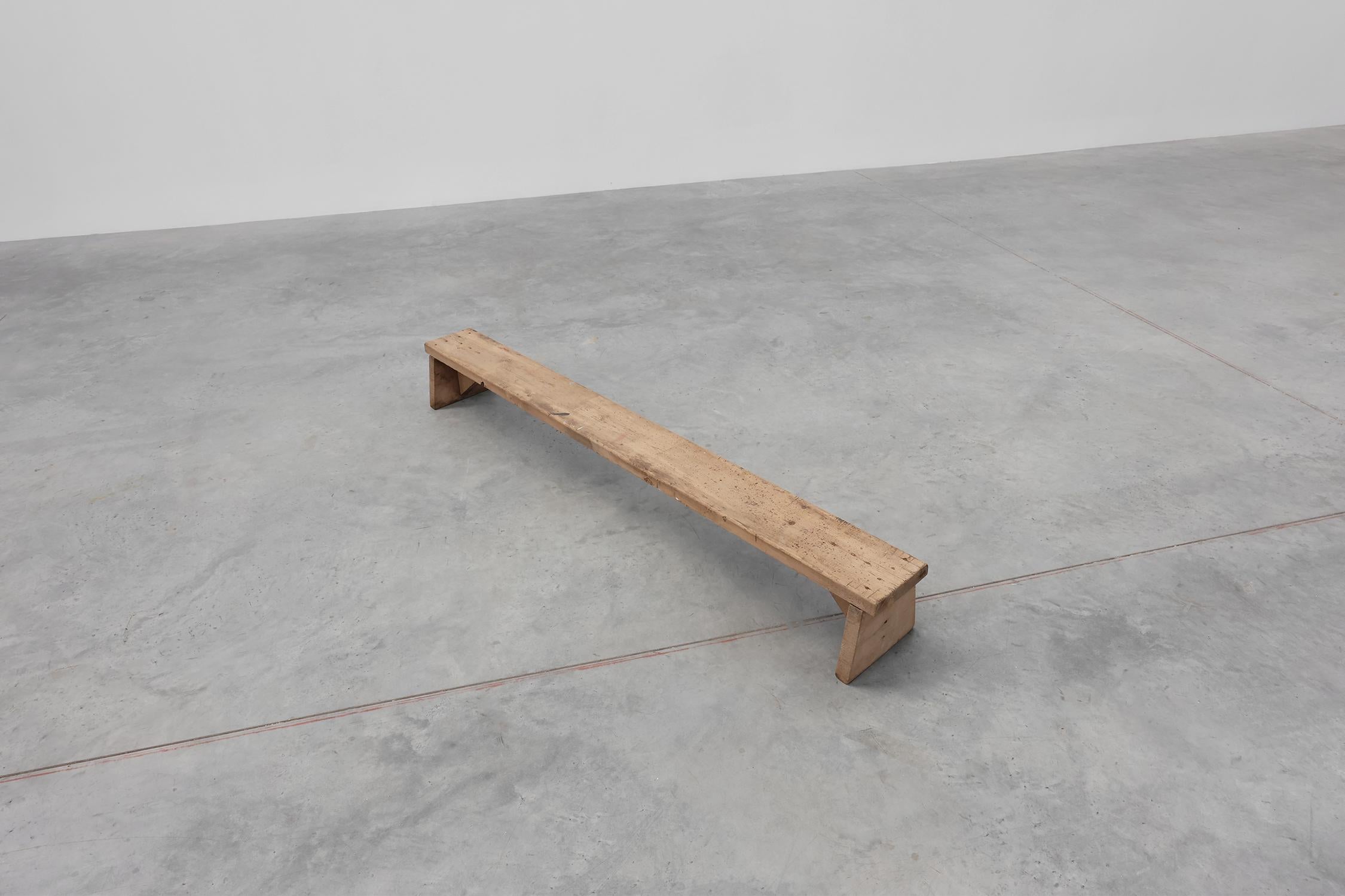 Fait main Banc bas rustique en bois massif français de style wabi wabi, vers 1880 en vente
