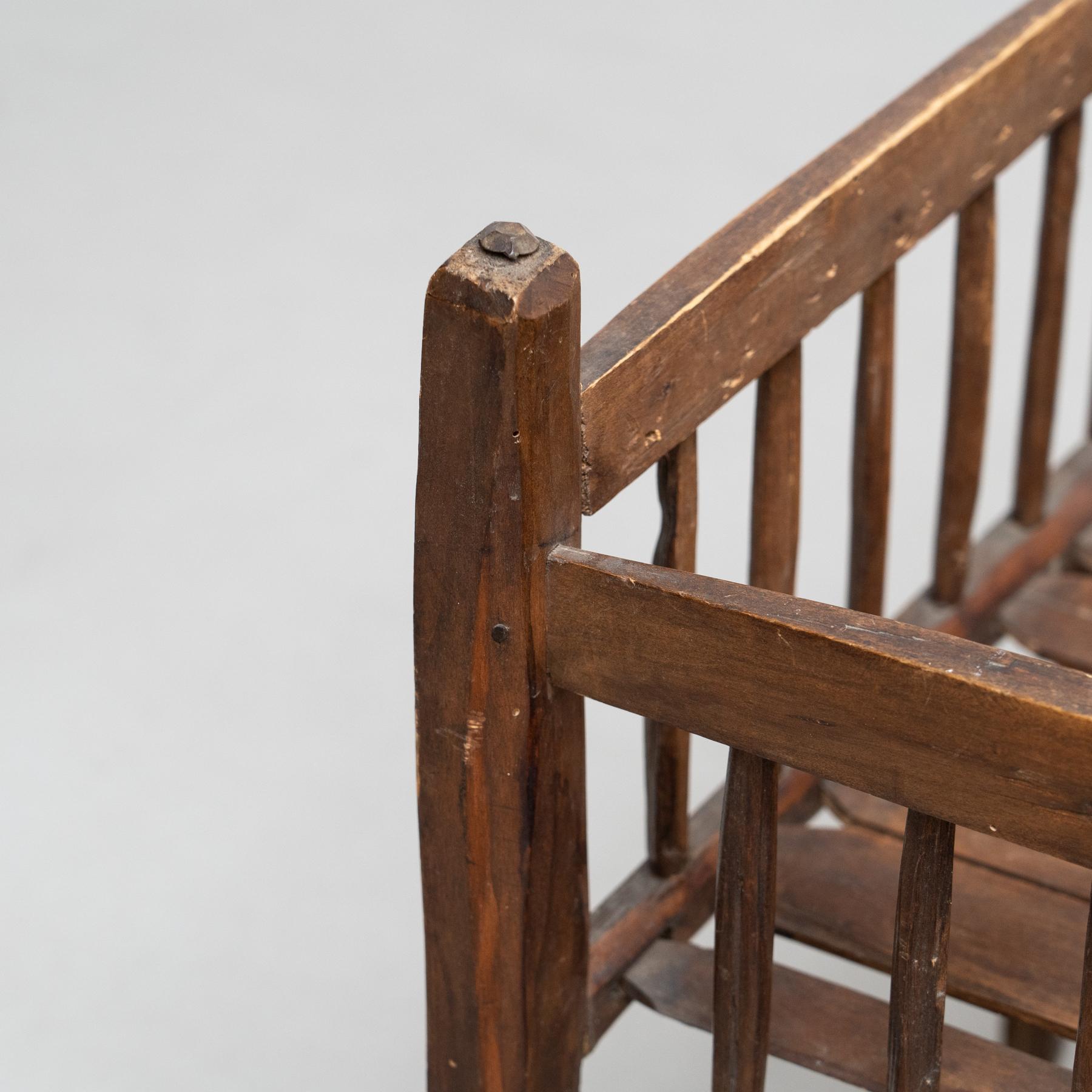 Sgabello rustico francese, circa 1940 - Autentico con bella patina e carattere in vendita 2