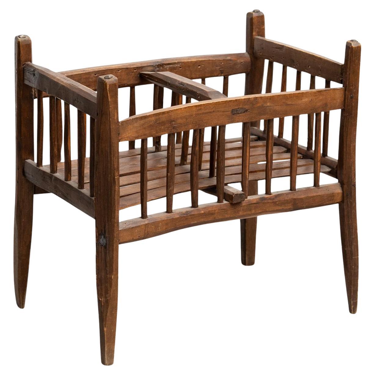Sgabello rustico francese, circa 1940 - Autentico con bella patina e carattere in vendita