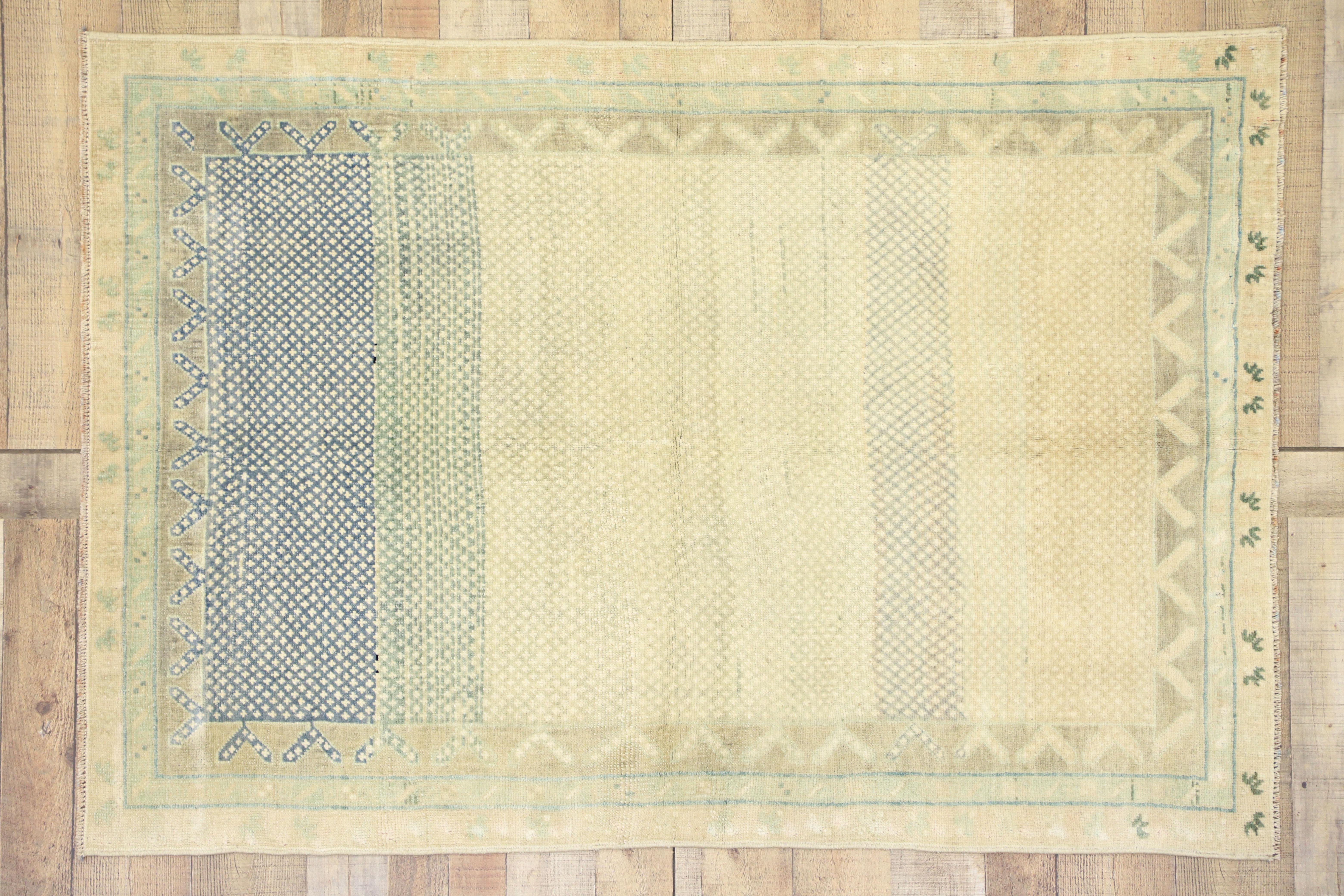 20th Century Rustic French Style Vintage Turkish Oushak Rug for Kitchen, Bathroom or Entry For Sale