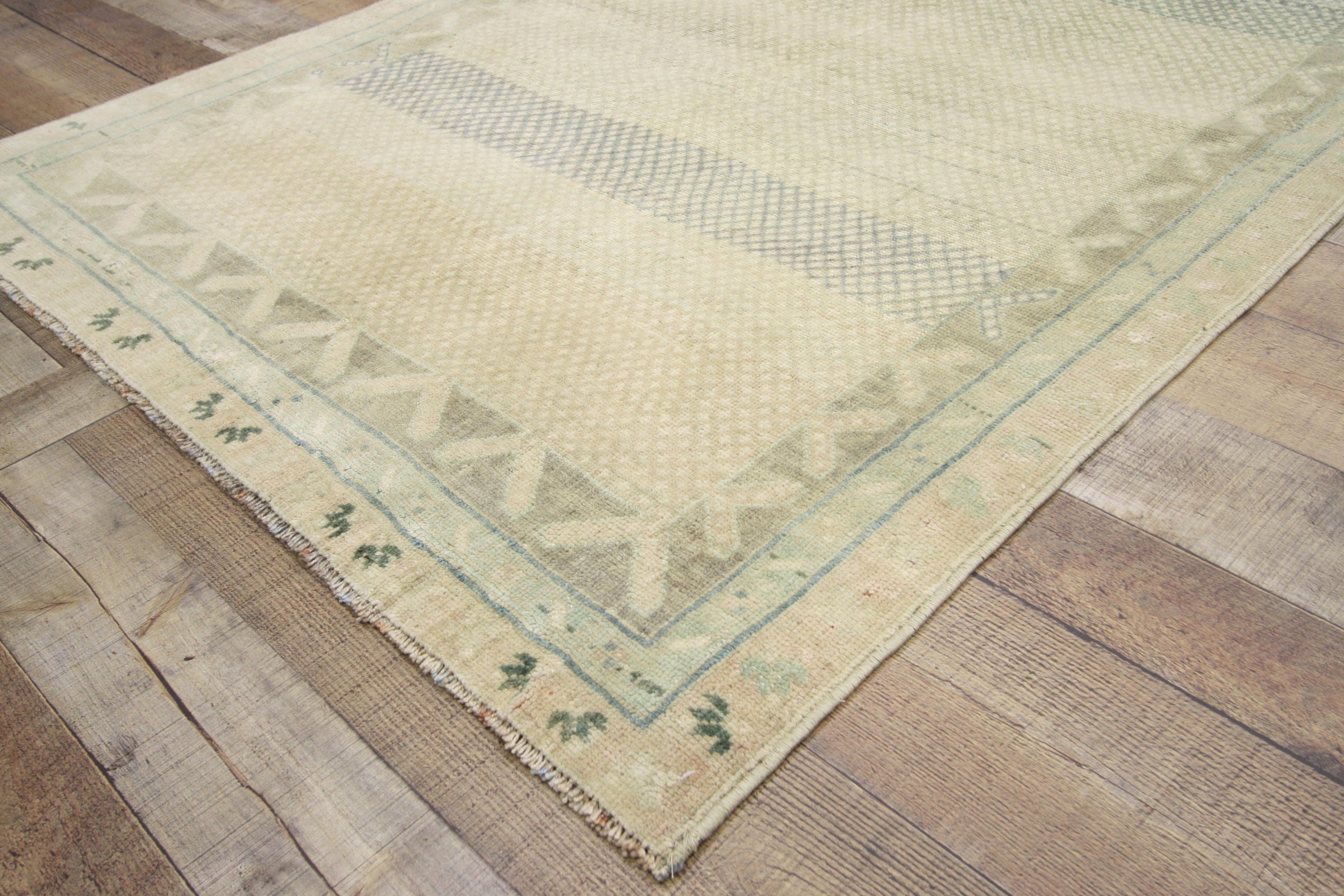 Wool Rustic French Style Vintage Turkish Oushak Rug for Kitchen, Bathroom or Entry For Sale