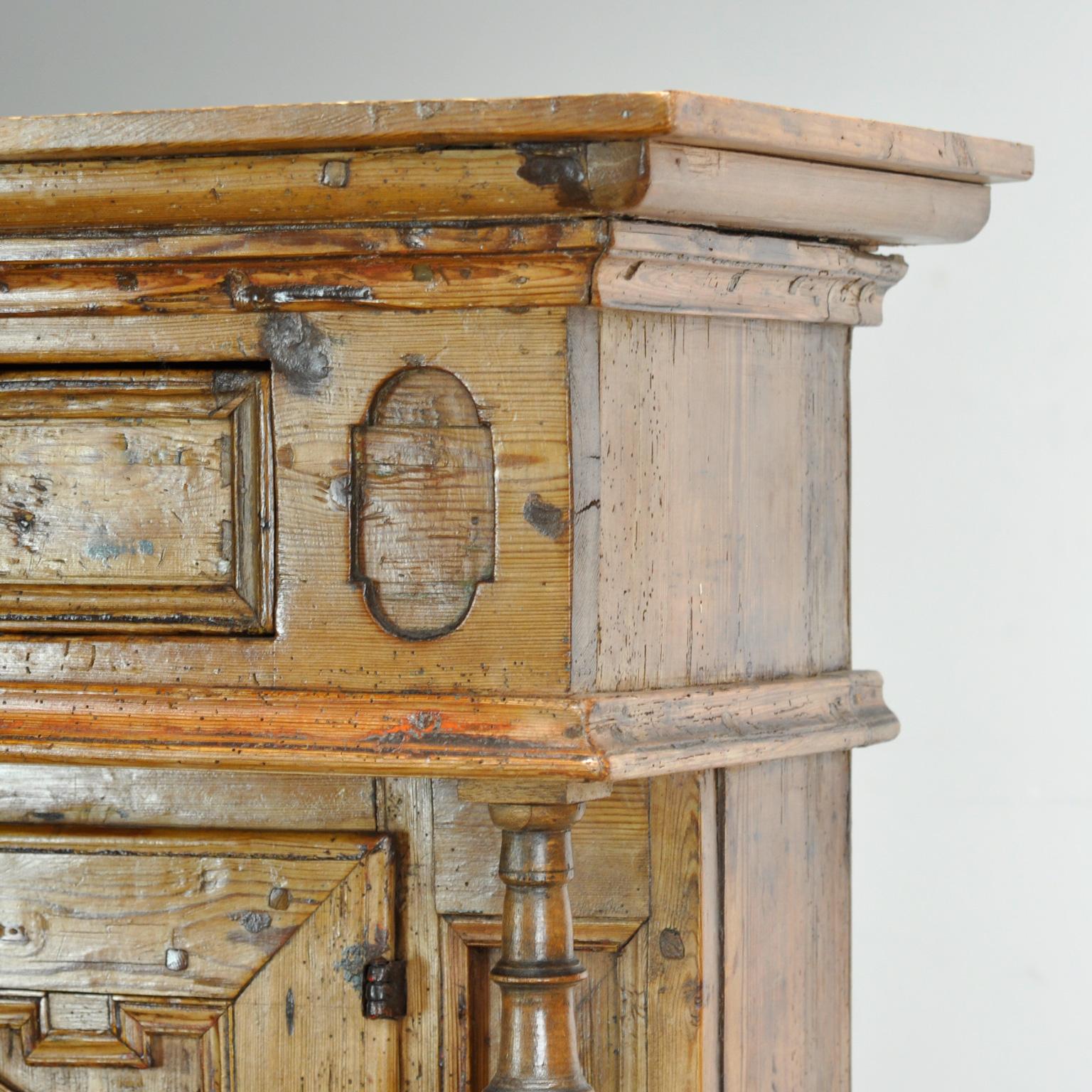 Rustic German pine and oak cabinet, circa 1850 For Sale 5