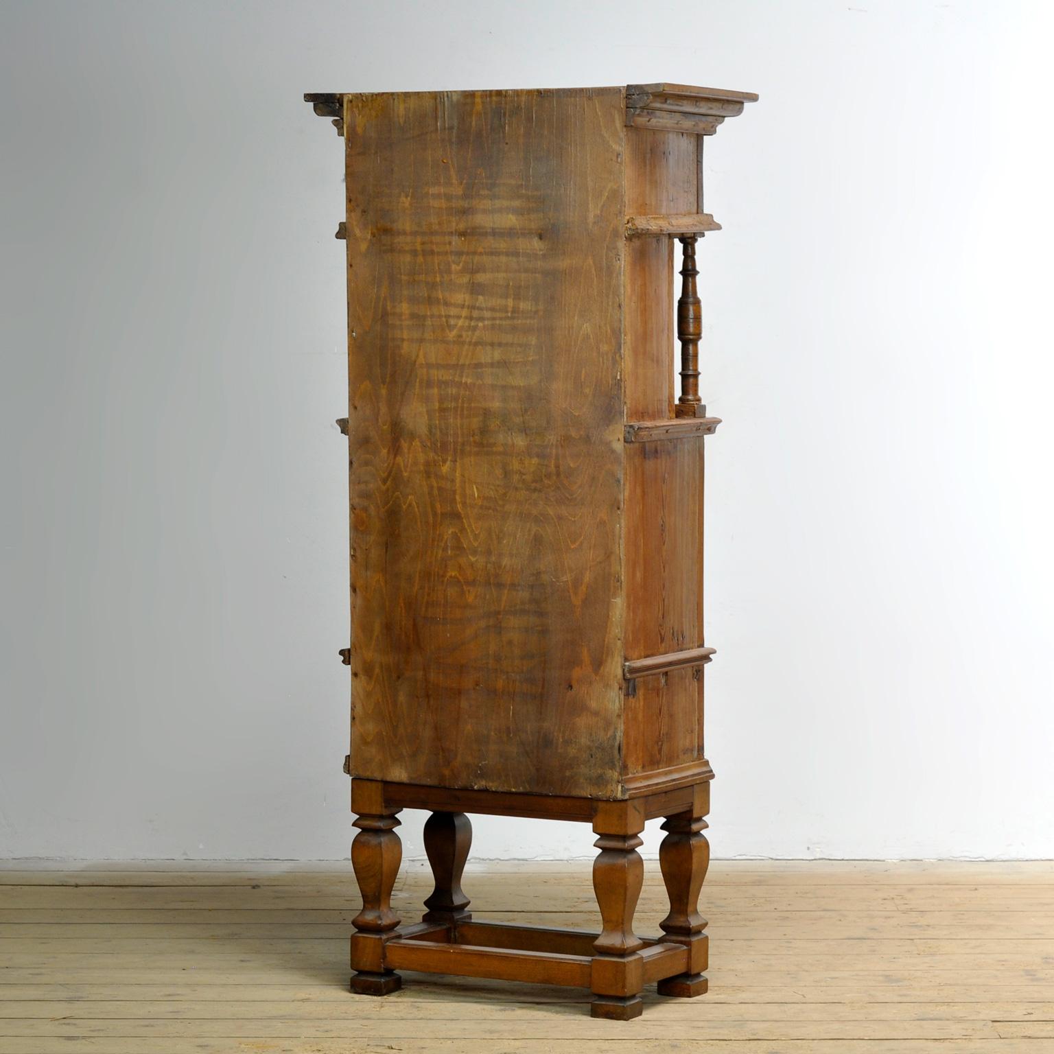 Rustic German pine and oak cabinet, circa 1850 For Sale 11