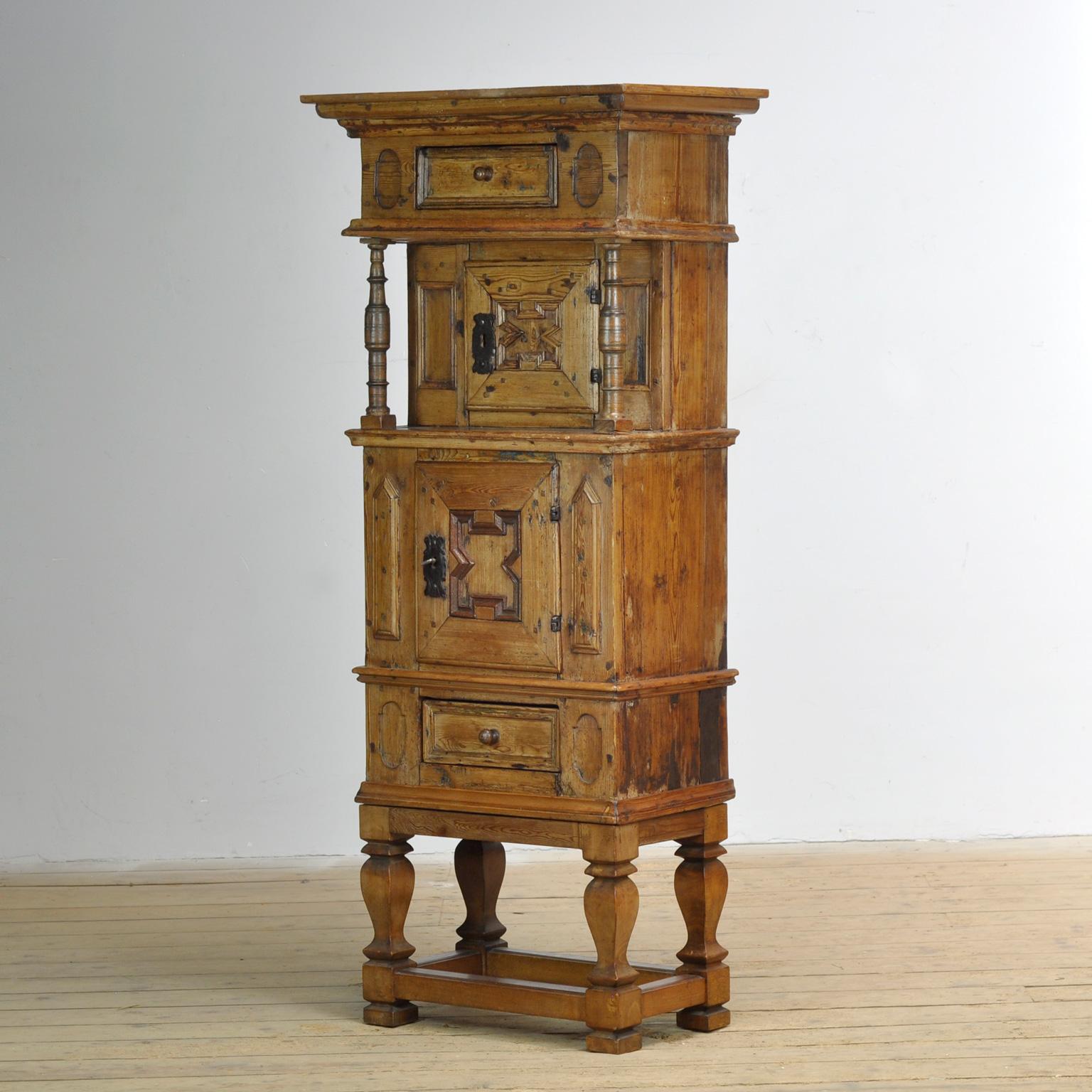 Mid-19th Century Rustic German pine and oak cabinet, circa 1850 For Sale