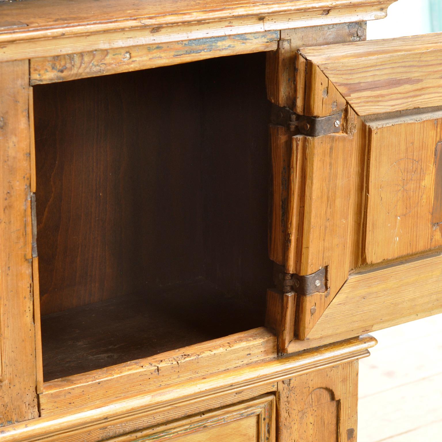 Rustic German pine and oak cabinet, circa 1850 For Sale 1