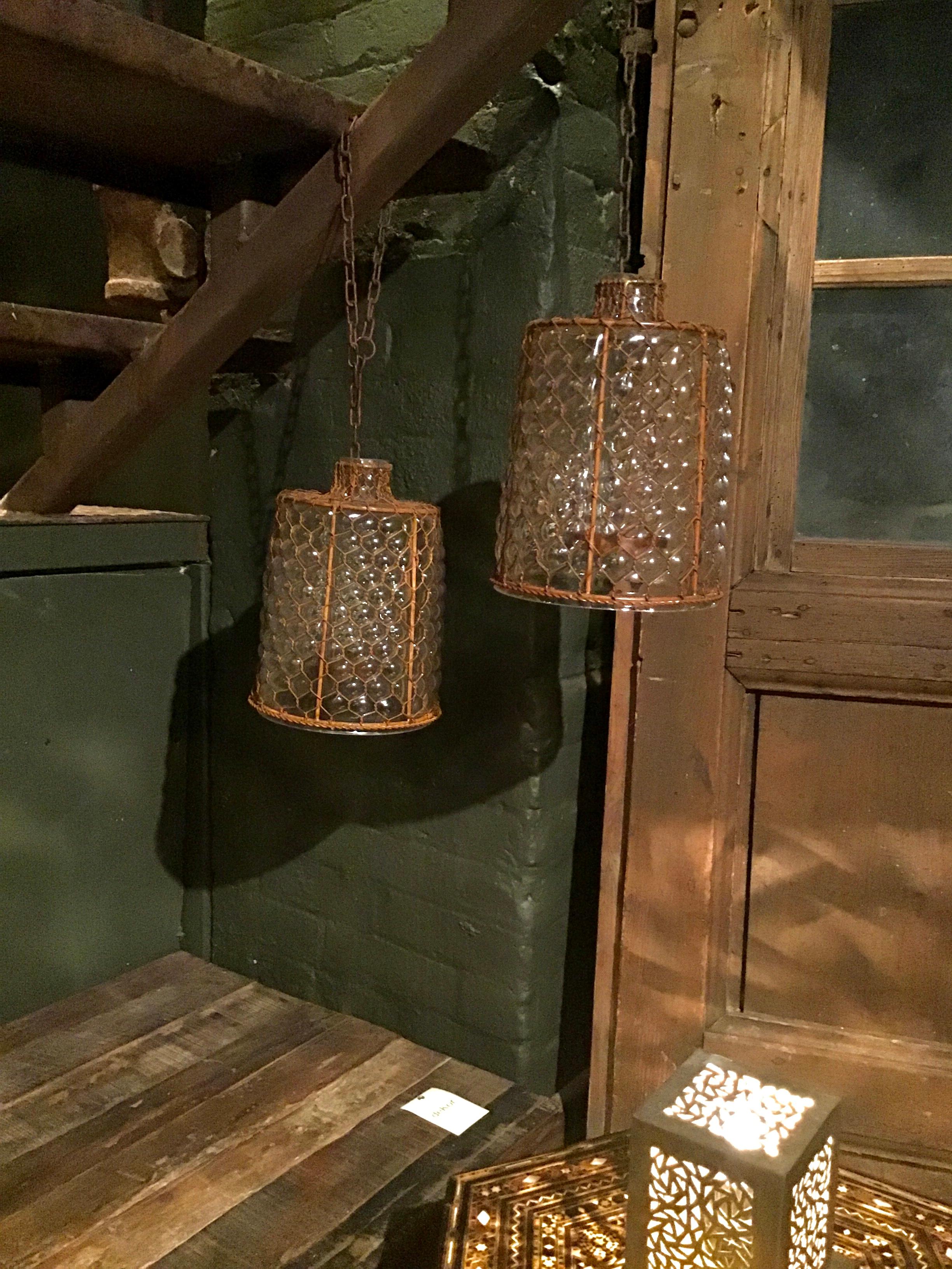 This cage lantern blends in nicely with farmhouse decor. Can be used indoor and outdoor to add rustic charm to any space.