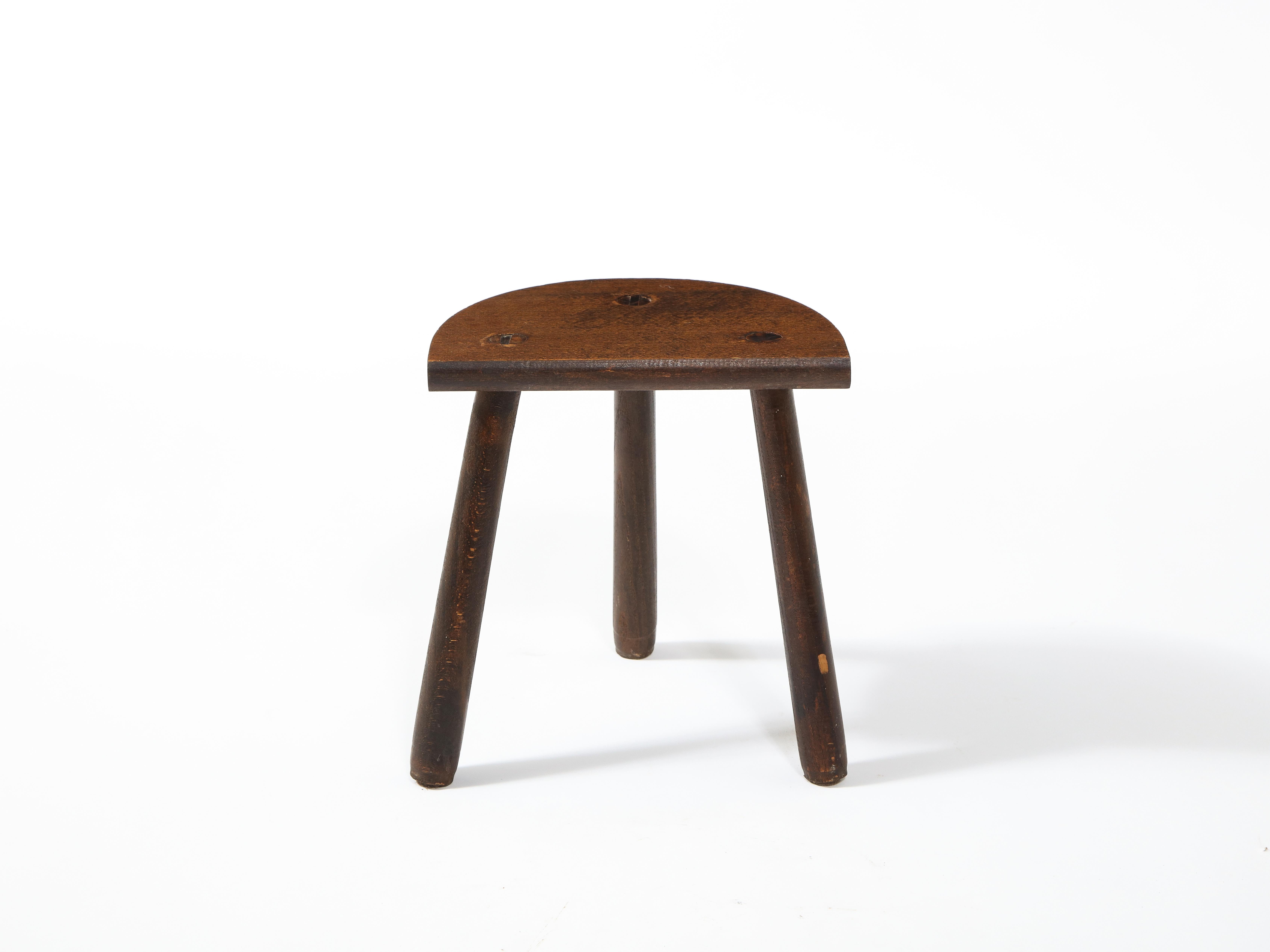 Rustikaler halber runder Bauernhocker, Frankreich 1960er Jahre (Französisch) im Angebot