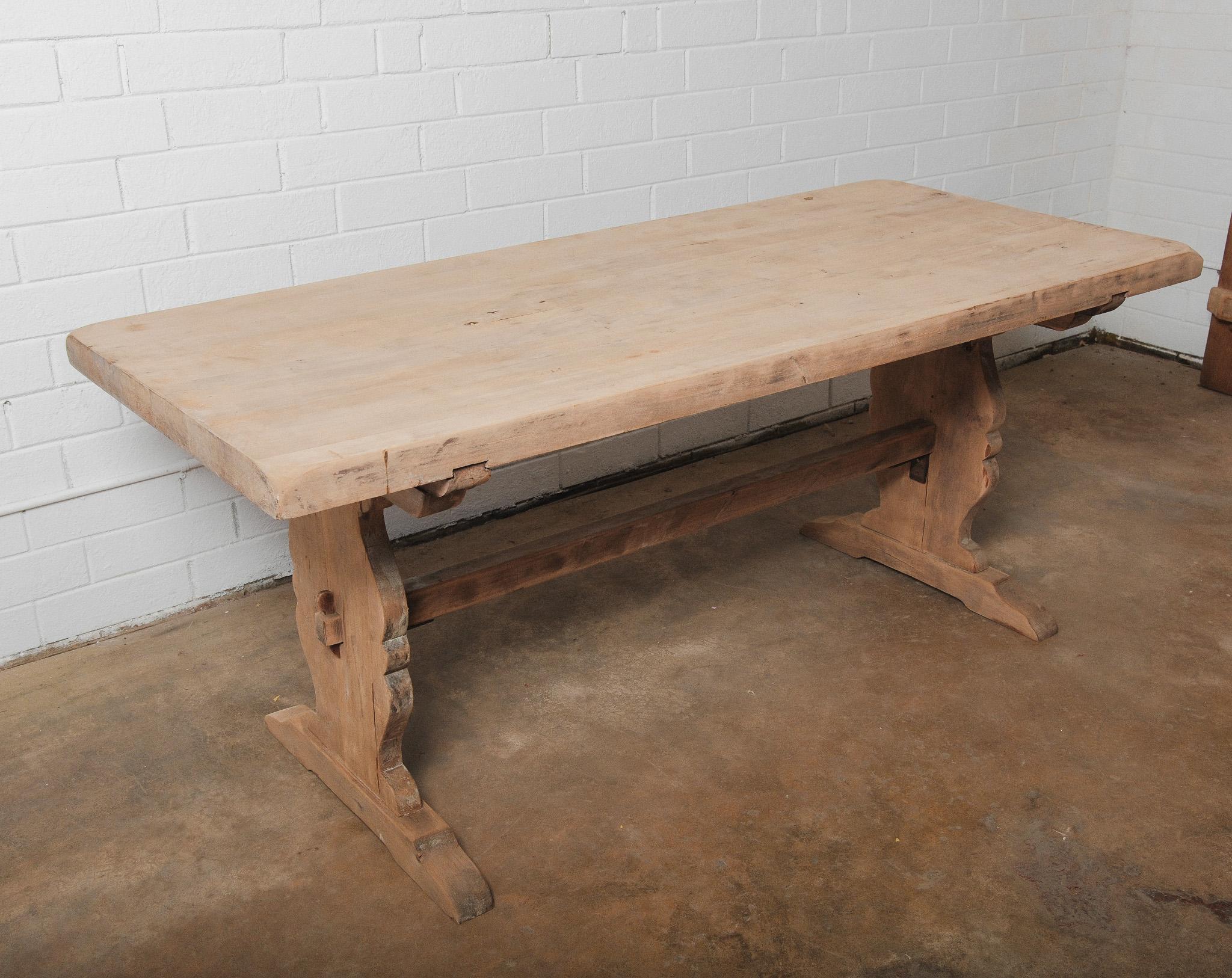 Rustic Hand-Carved Pine Trestle Dining Table with Shaped Pedestal Base For Sale 3