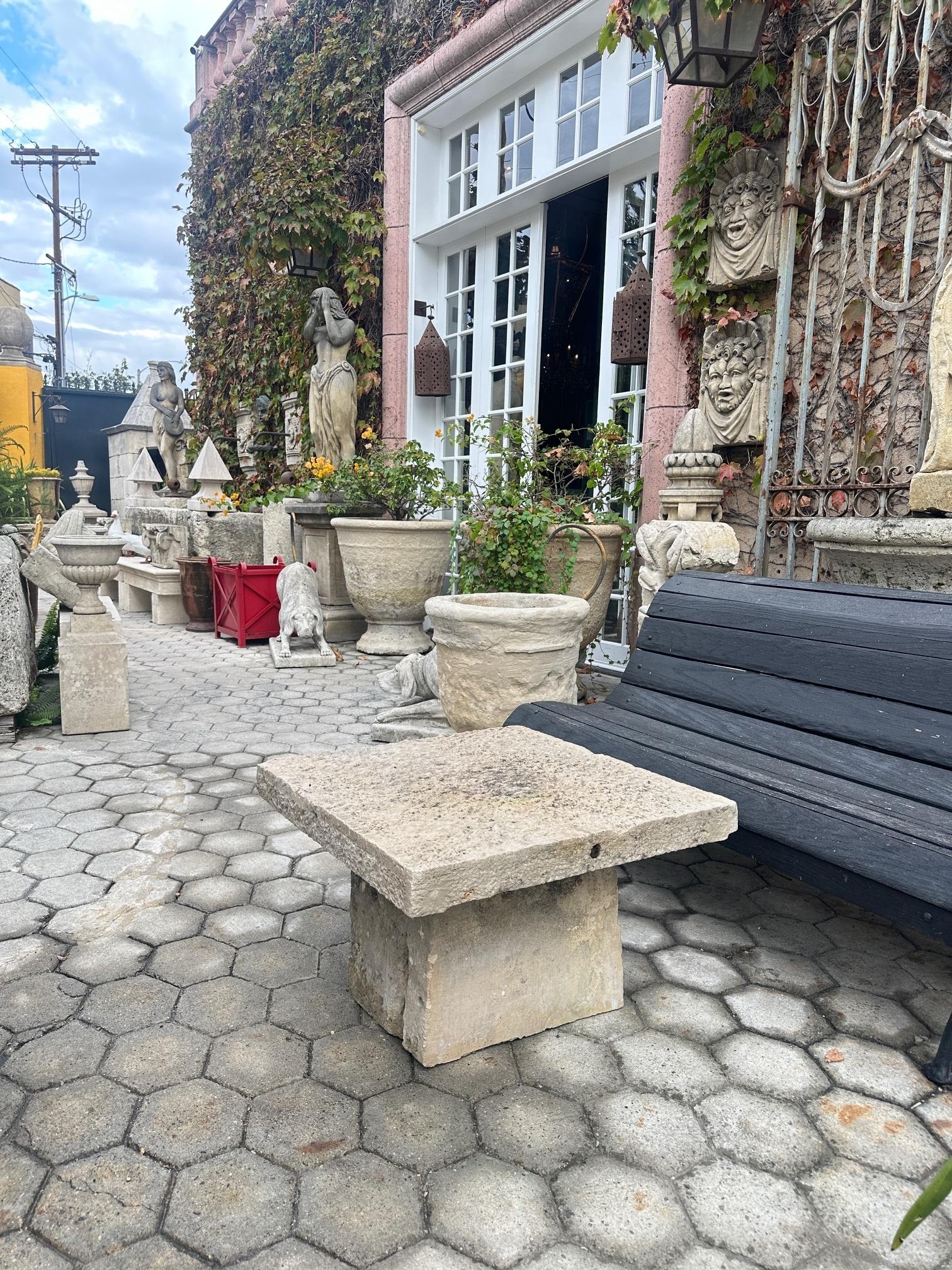 Tavolo rustico in pietra intagliata a mano da giardino, da caffè, da patio, da esterno, da interno, antico in vendita 8