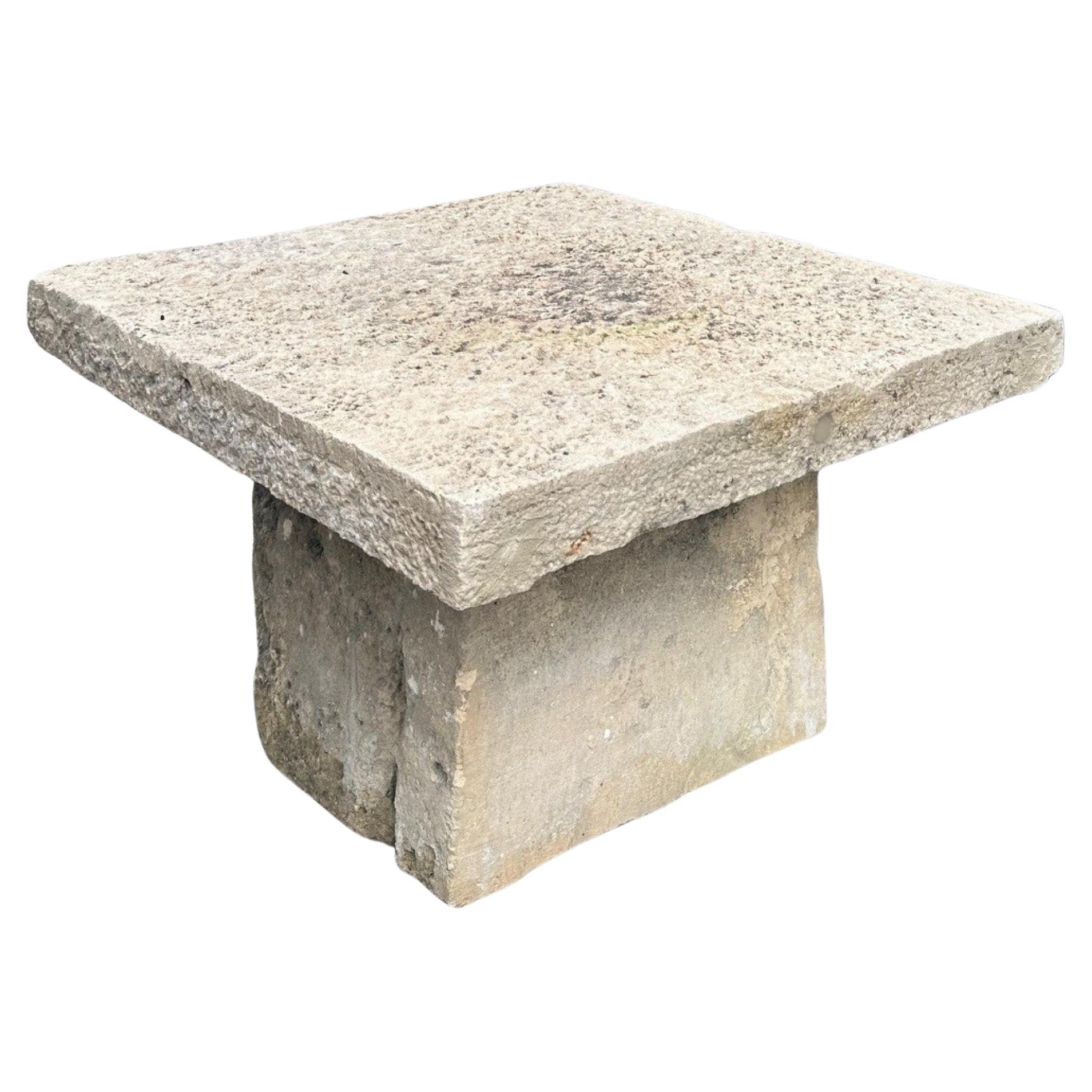 Tavolo rustico in pietra intagliata a mano da giardino, da caffè, da patio, da esterno, da interno, antico in vendita