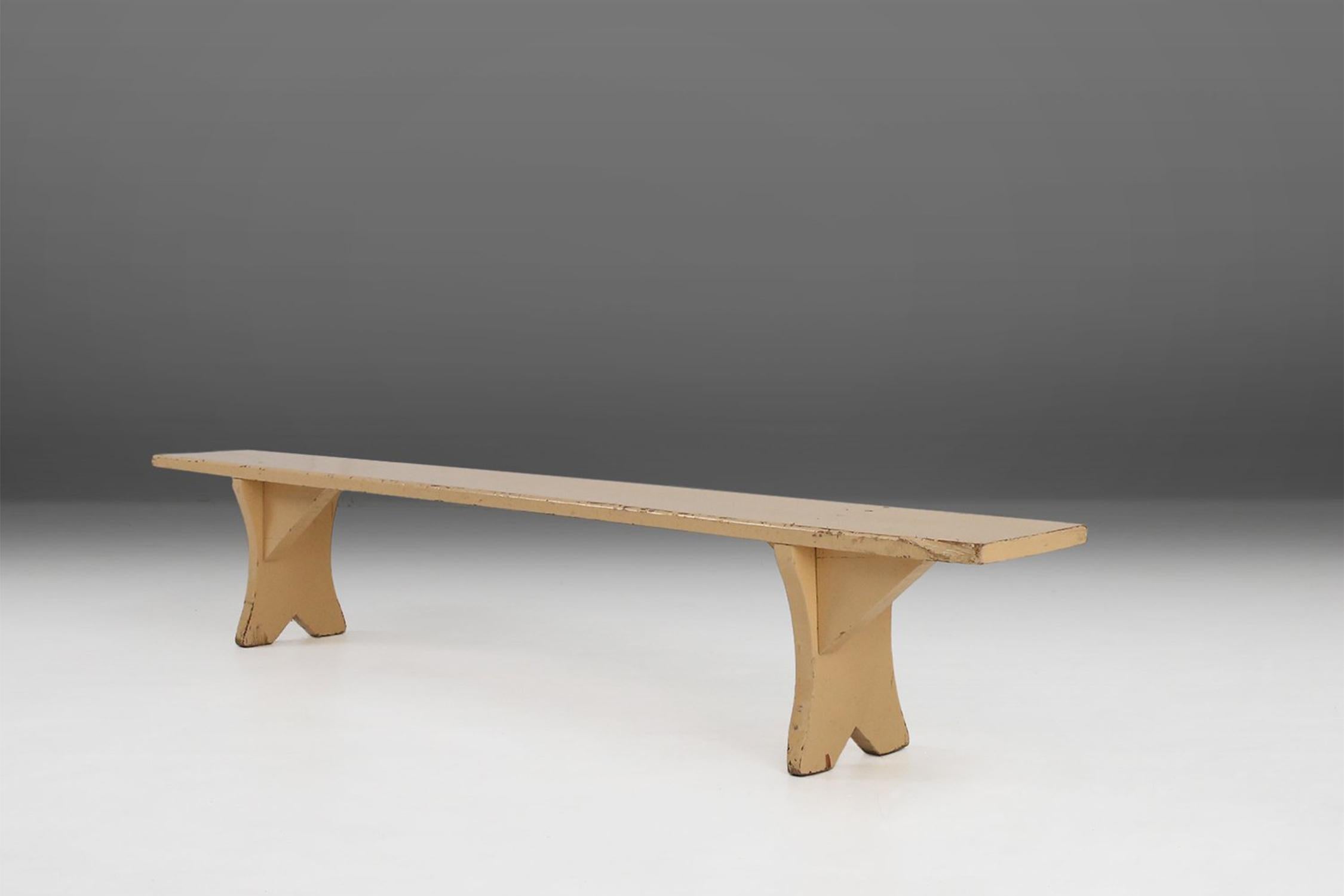 XIXe siècle Banc rustique en bois beige fabriqué à la main, France, années 1900 en vente