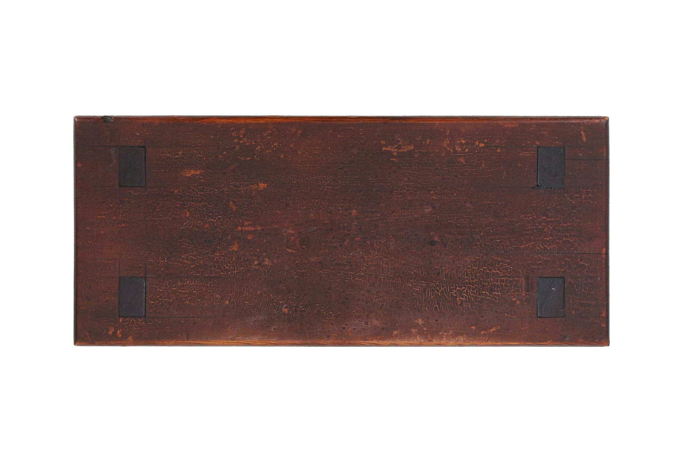 Rustikaler handgefertigter Holzhocker, Frankreich ca. 1880 (19. Jahrhundert) im Angebot