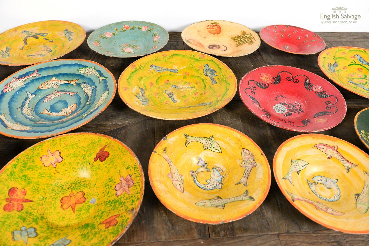 Rustic Hand Painted Metal Plates, 20th Century In Good Condition For Sale In London, GB