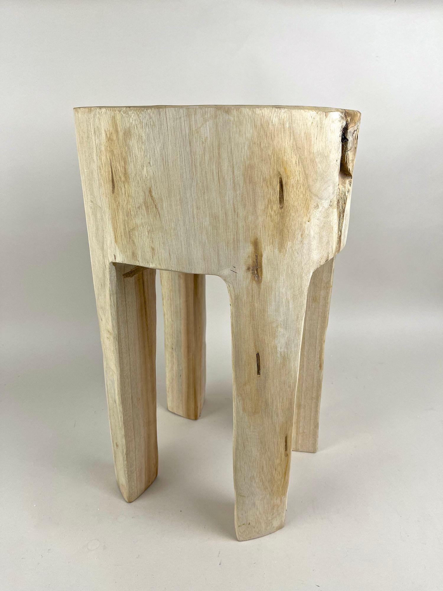 Rustic Handcarved Teak Wood Side Table/ Stool, Bleached, IDN 2024 In Excellent Condition For Sale In Lichtenberg, AT