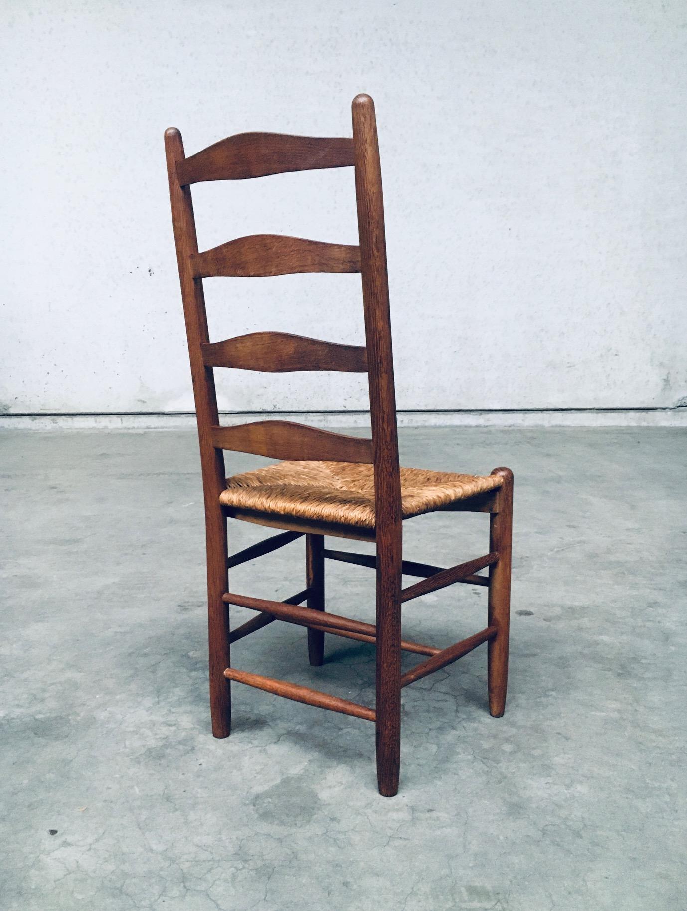Sedie da pranzo rustiche con schienale alto realizzate a mano in Oak e giunco, Belgio, anni '40 in vendita 3