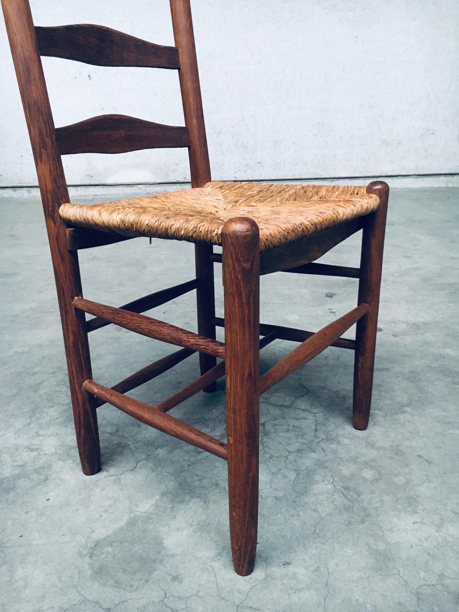 Sedie da pranzo rustiche con schienale alto realizzate a mano in Oak e giunco, Belgio, anni '40 in vendita 6