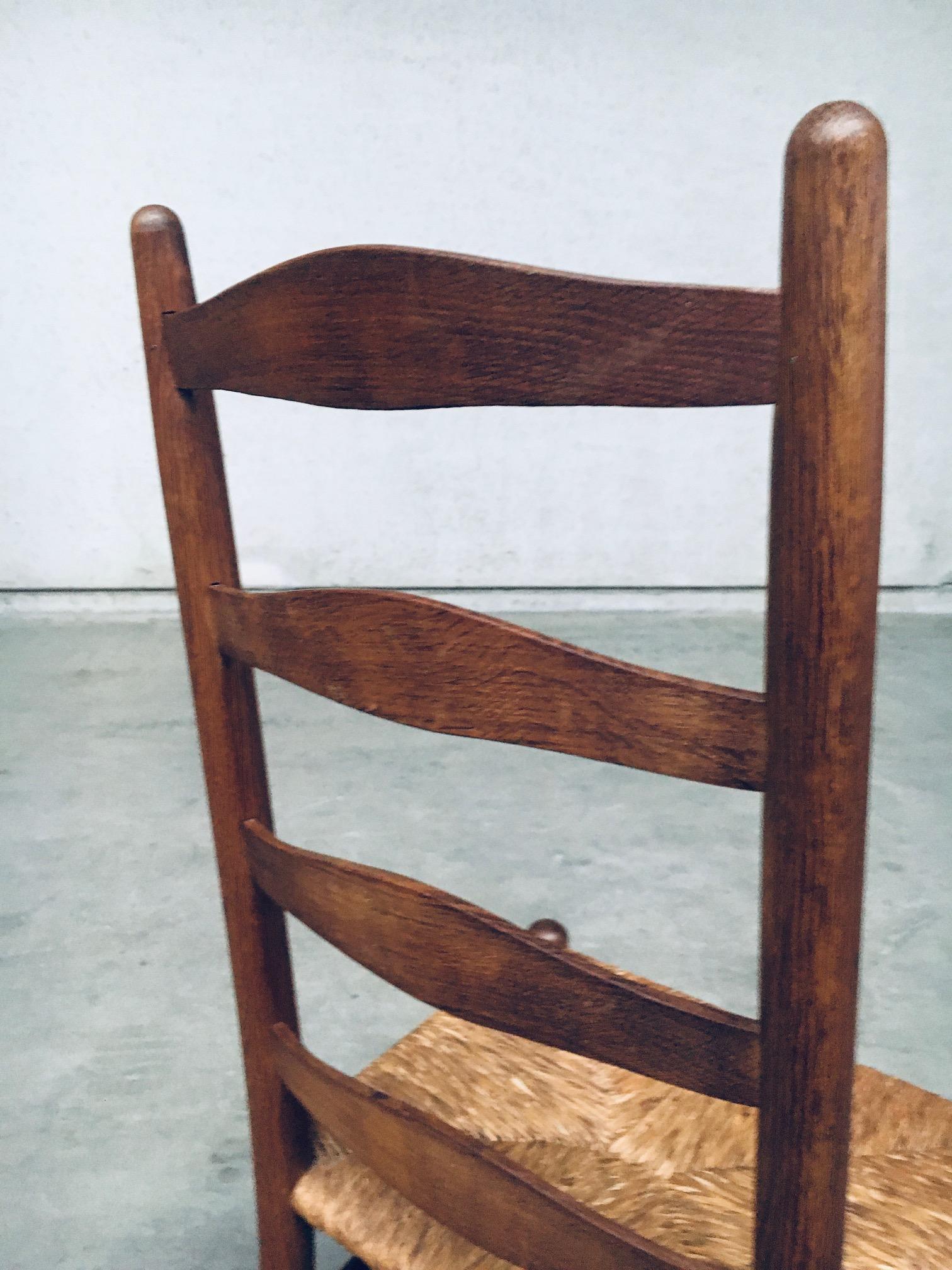 Sedie da pranzo rustiche con schienale alto realizzate a mano in Oak e giunco, Belgio, anni '40 in vendita 11